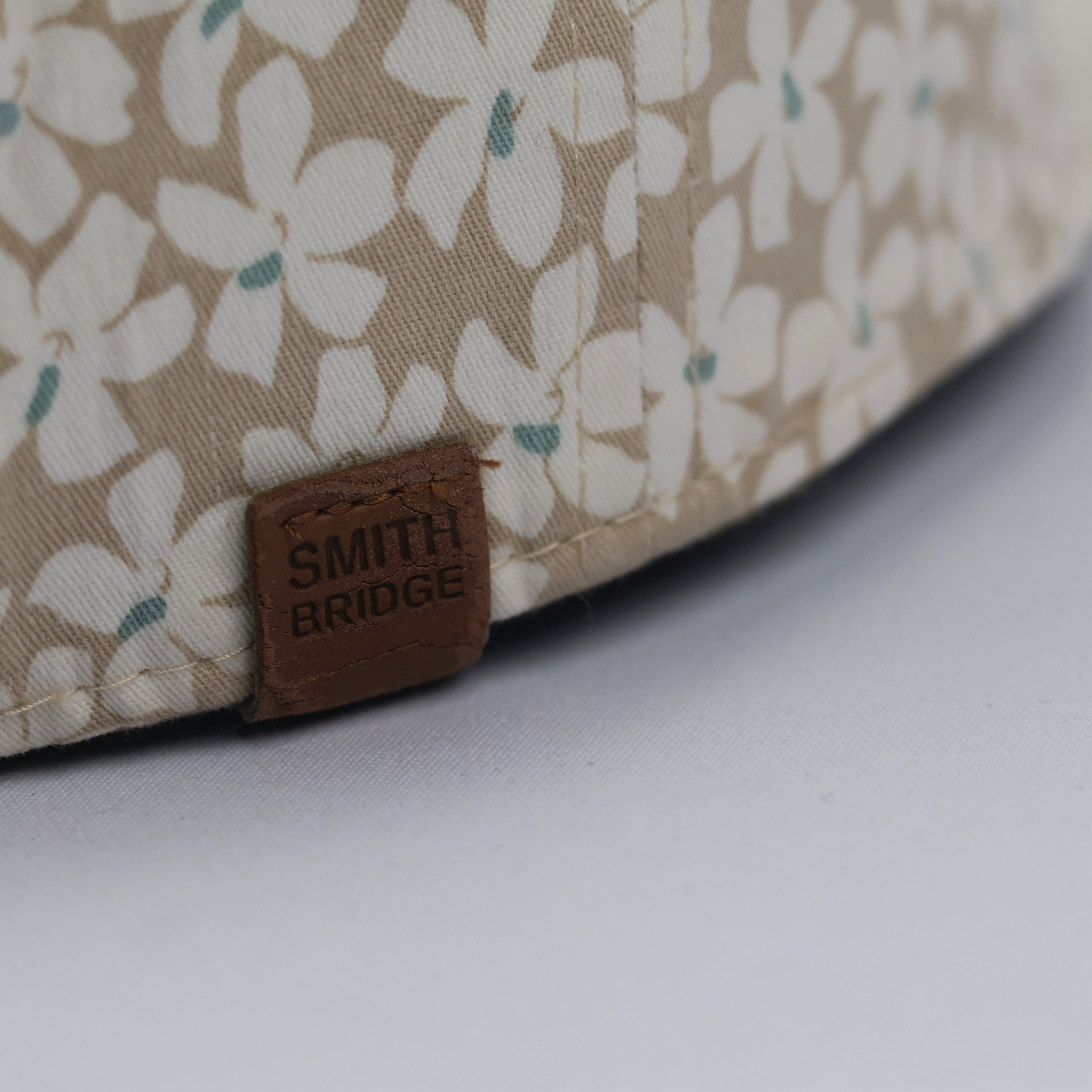 Smith Bridge New York Floral Thrifted Snapback Cap - Beige & White