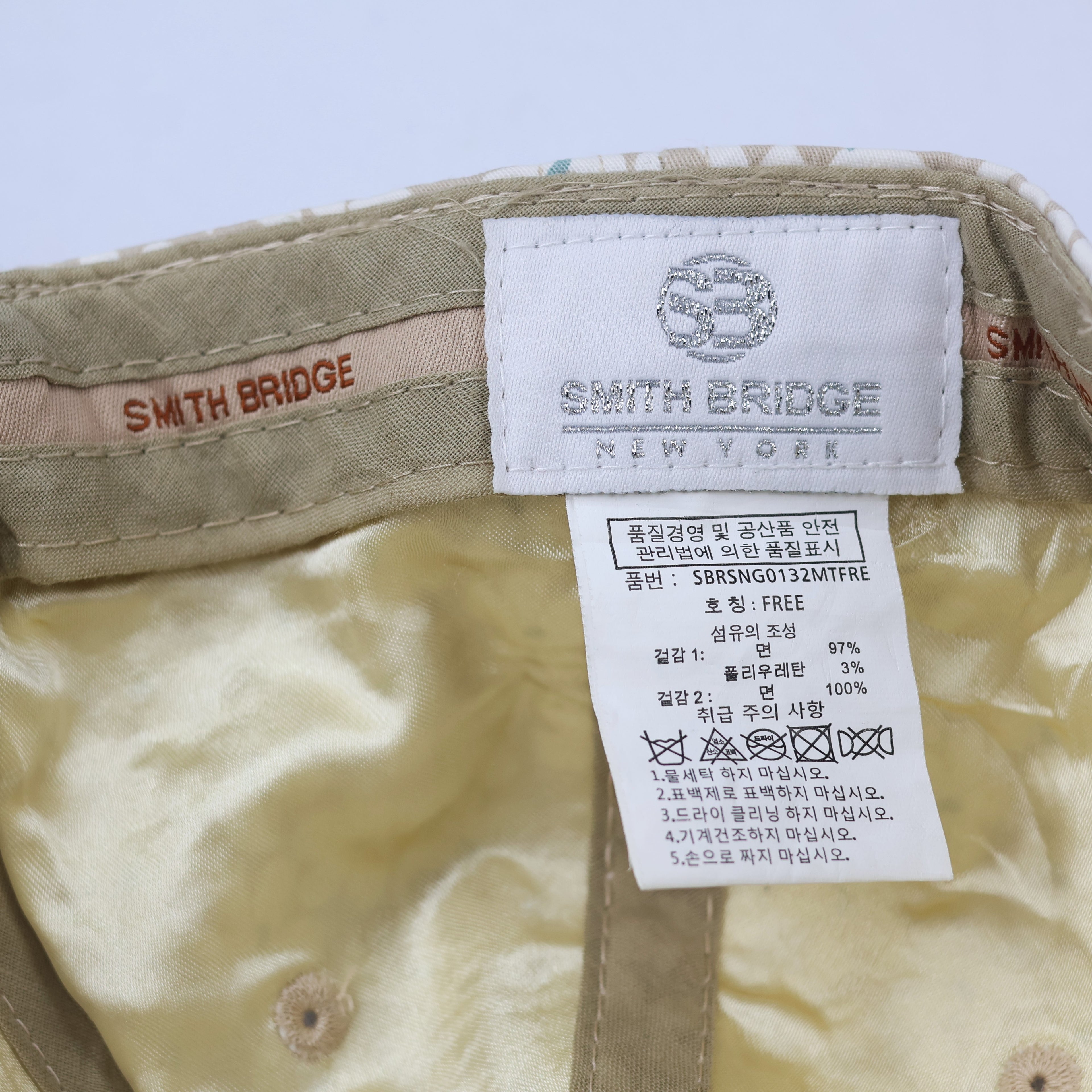 Smith Bridge New York Floral Thrifted Snapback Cap - Beige & White