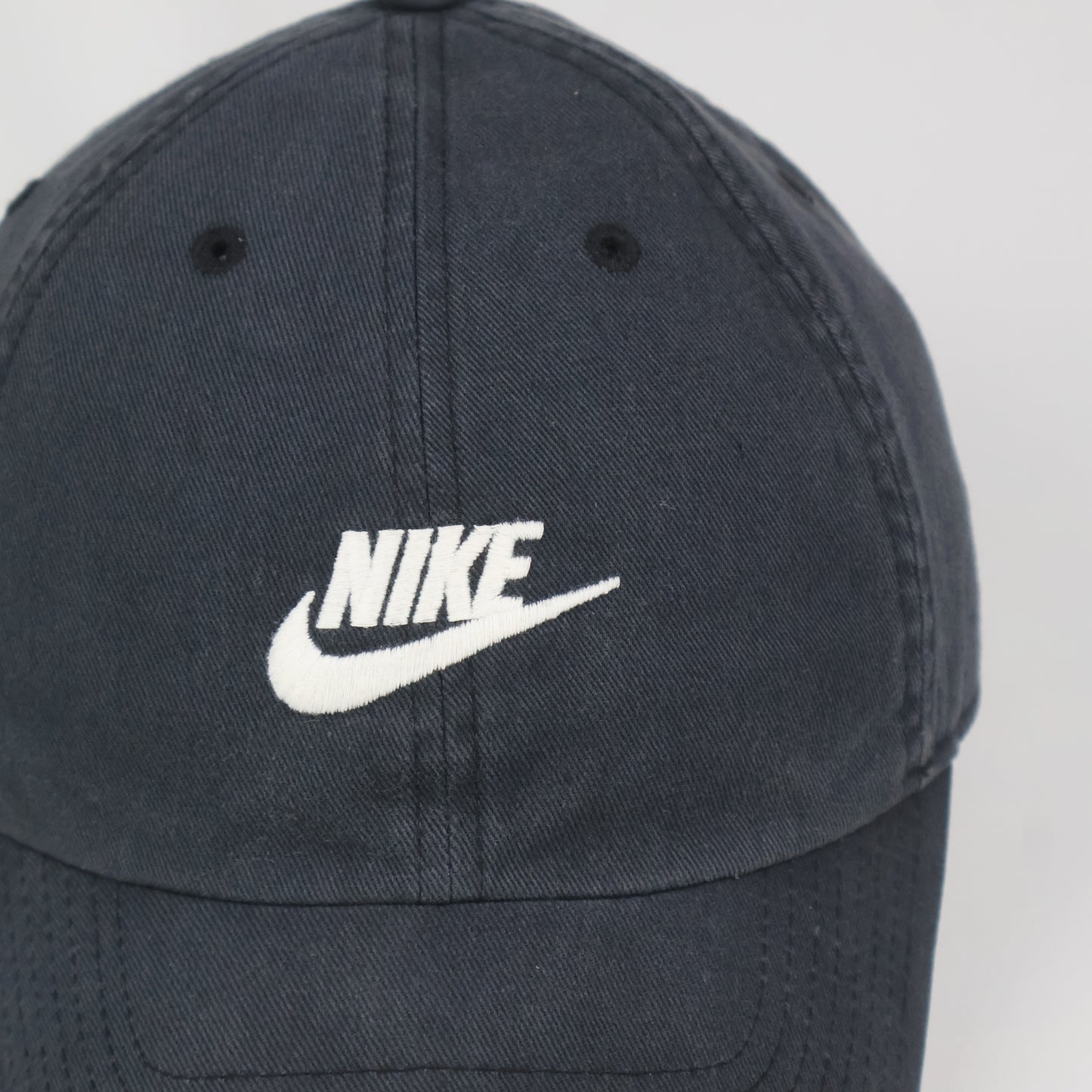 Nike Heritage 86 Distressed Dad Cap - Faded Black/Grey