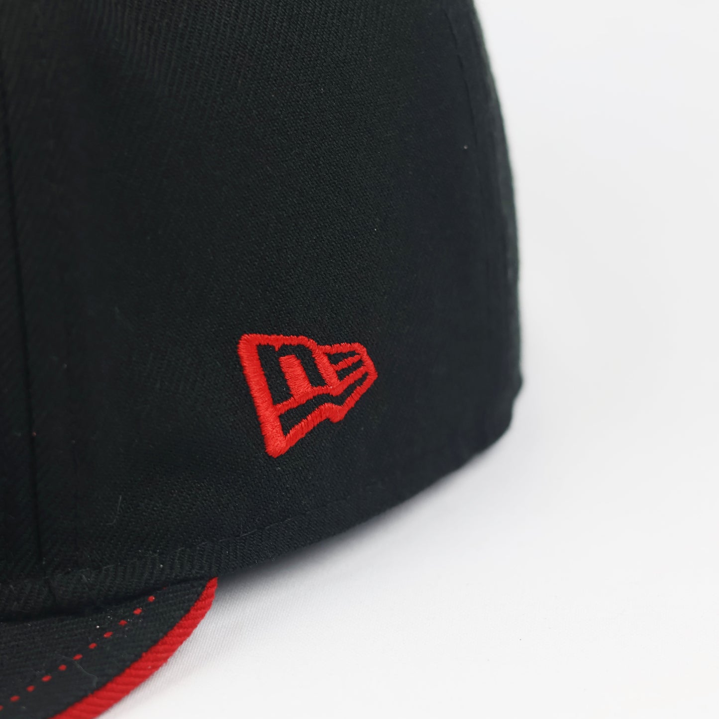 Vintage Chicago Bulls New Era Pinstripe Thrifted Cap - Red & White Details