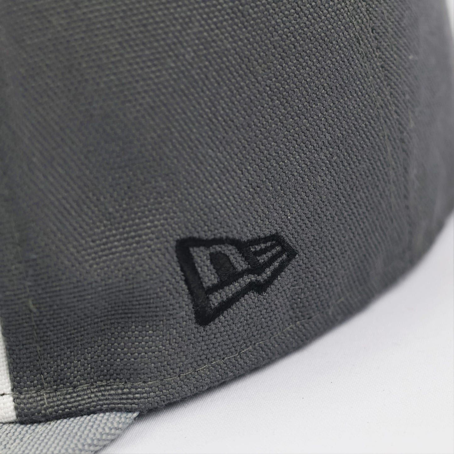 New Era 59FIFTY Chicago White Sox Thrifted Fitted Hat - Grey & White