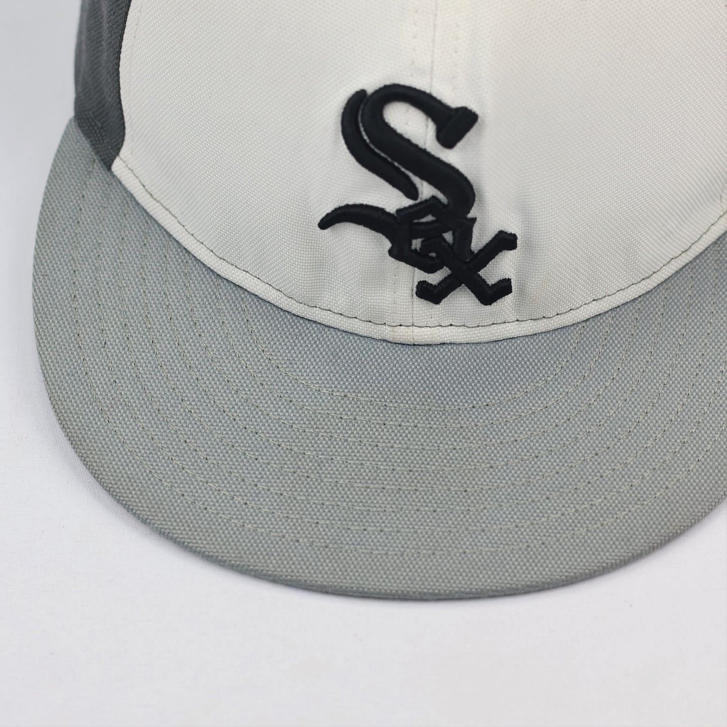 New Era 59FIFTY Chicago White Sox Thrifted Fitted Hat - Grey & White