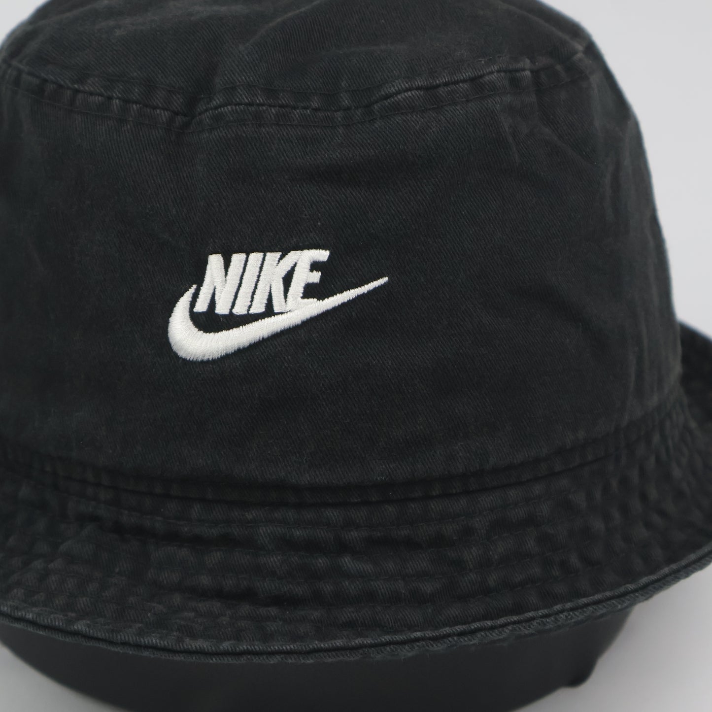 Nike Logo Bucket Hat - Faded Black (59-63cm)