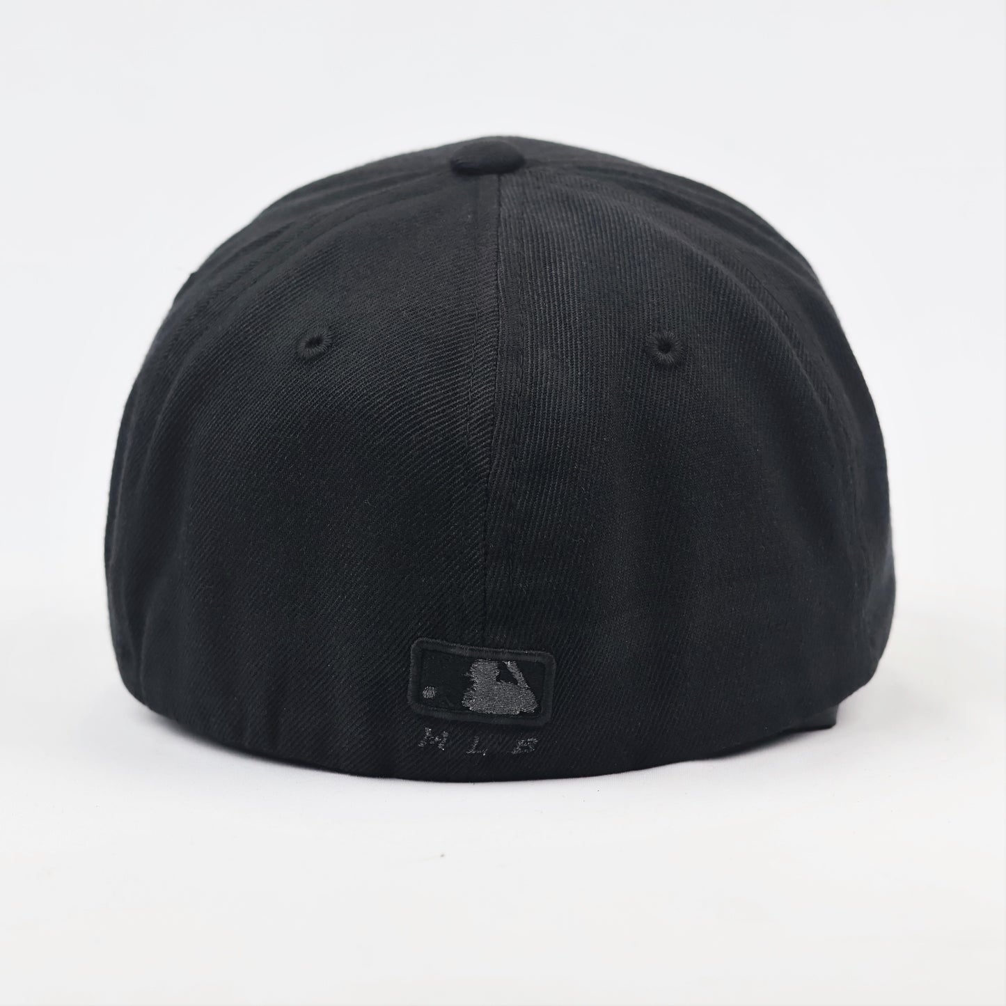 Authentic MLB White Sox Baseball Cap - Thrifted Collectible