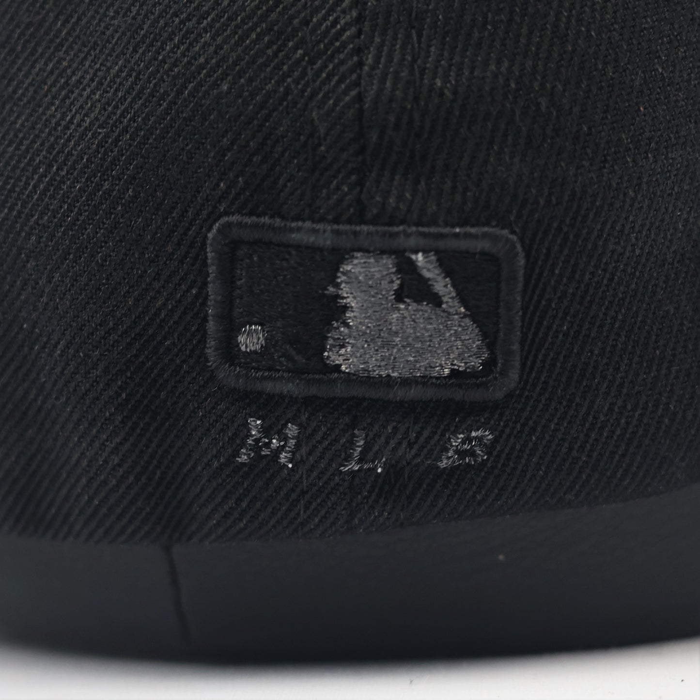 Authentic MLB White Sox Baseball Cap - Thrifted Collectible