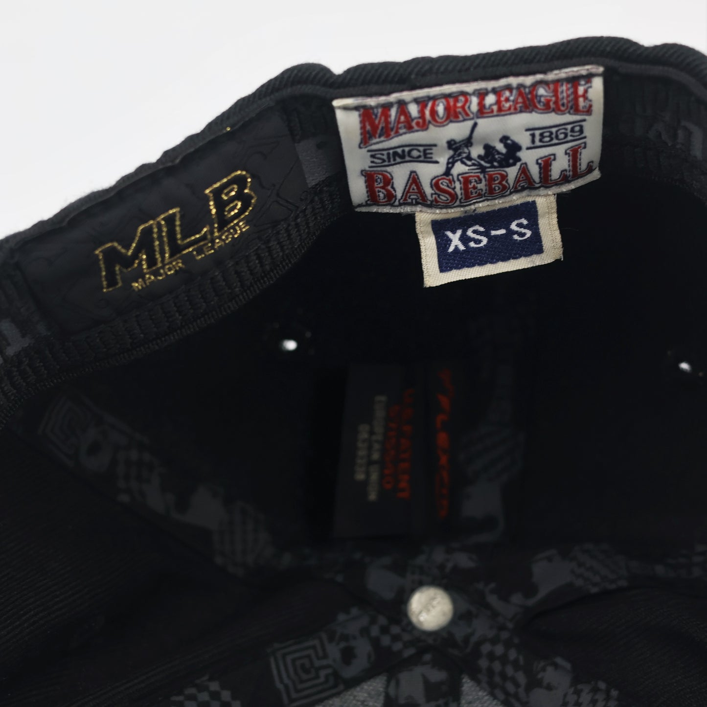 Authentic MLB White Sox Baseball Cap - Thrifted Collectible