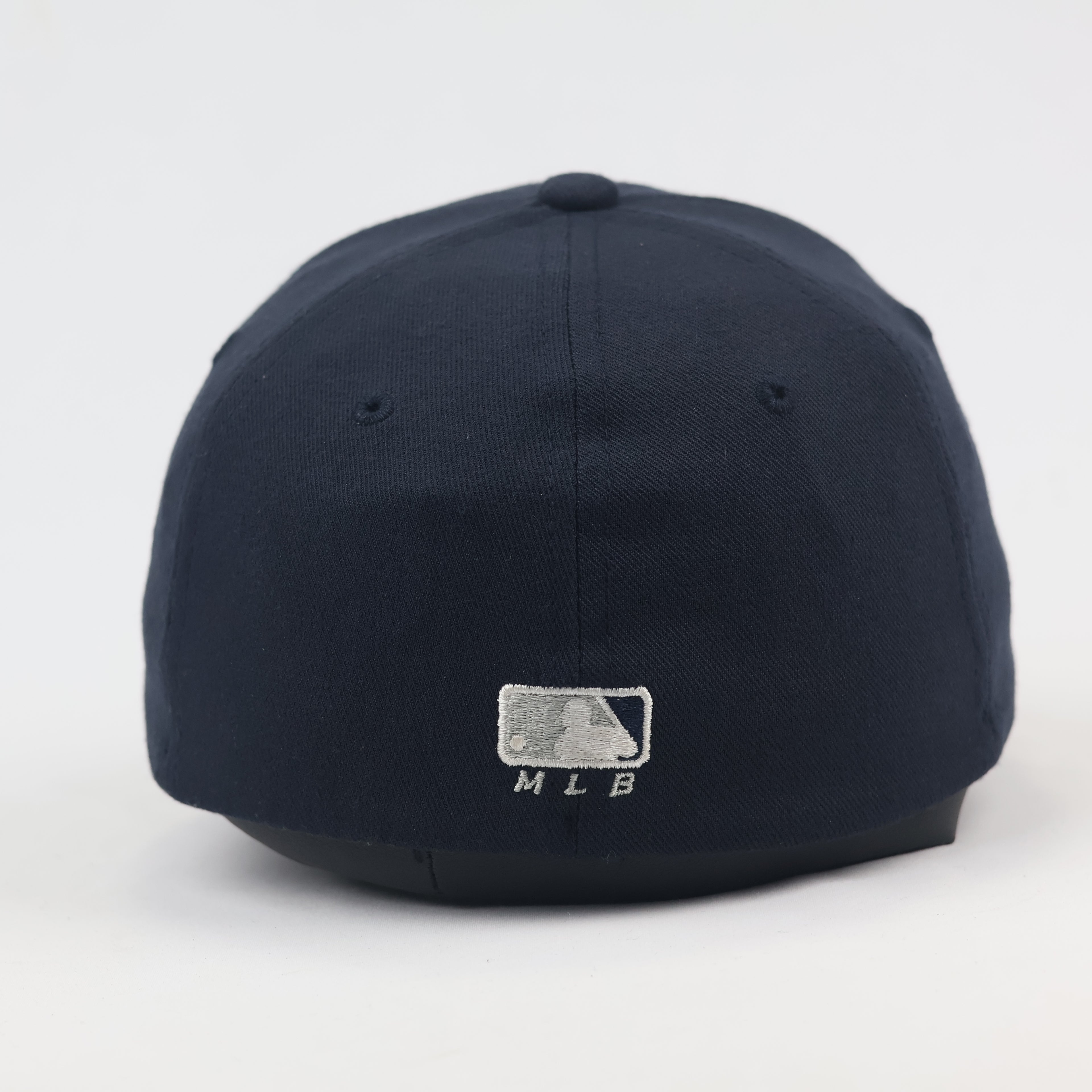 Vintage NY Yankees Embroidered Logo Thrifted Hat - Navy Blue Small-XS