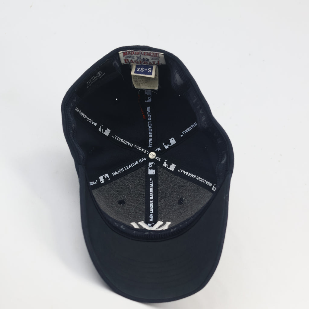 Vintage NY Yankees Embroidered Logo Thrifted Hat - Navy Blue Small-XS