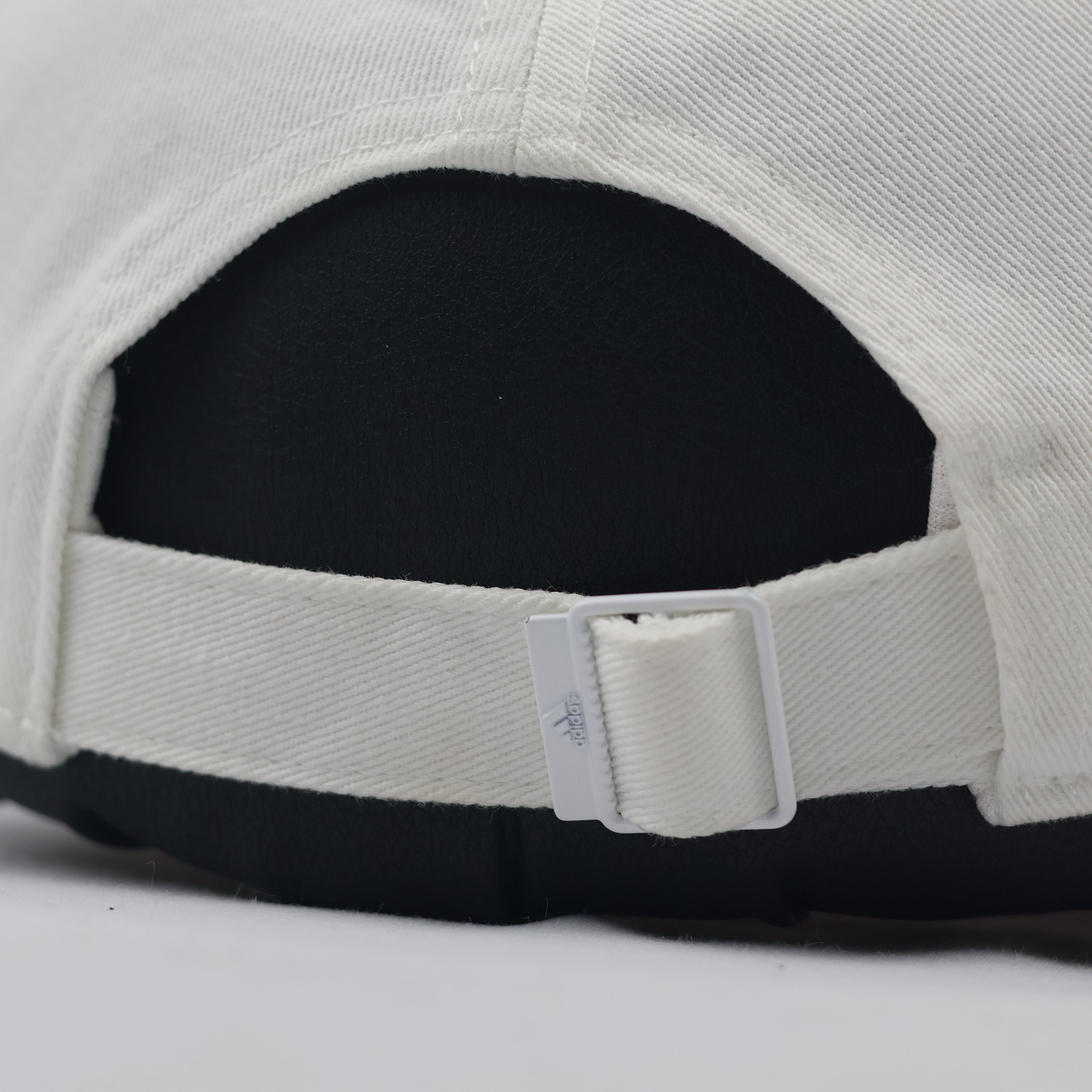 Thrifted Adidas Performance Logo Relaxed Fit Hat – Cream