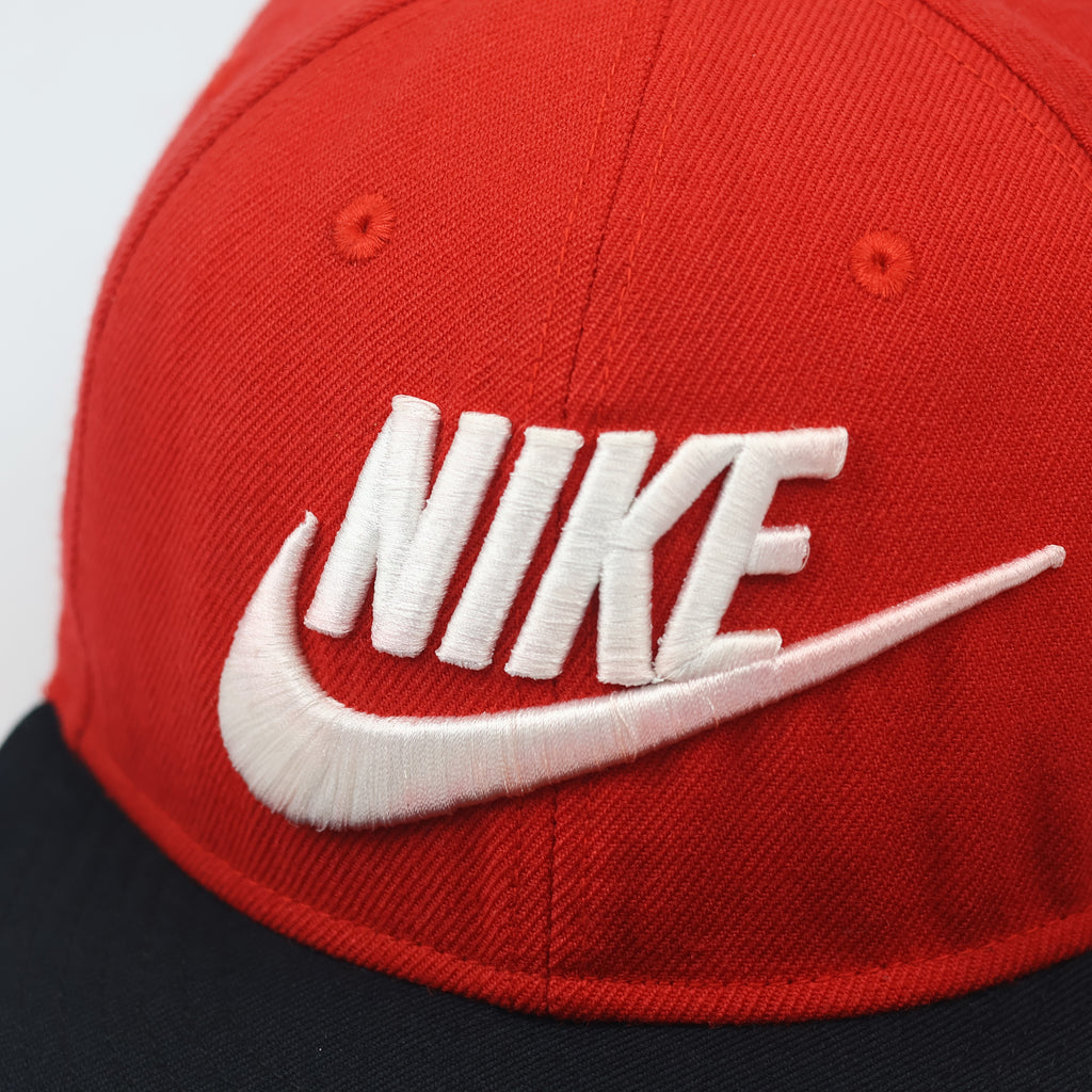 Classic Nike Embroidered Logo Thrifted Hat – Red Snapback