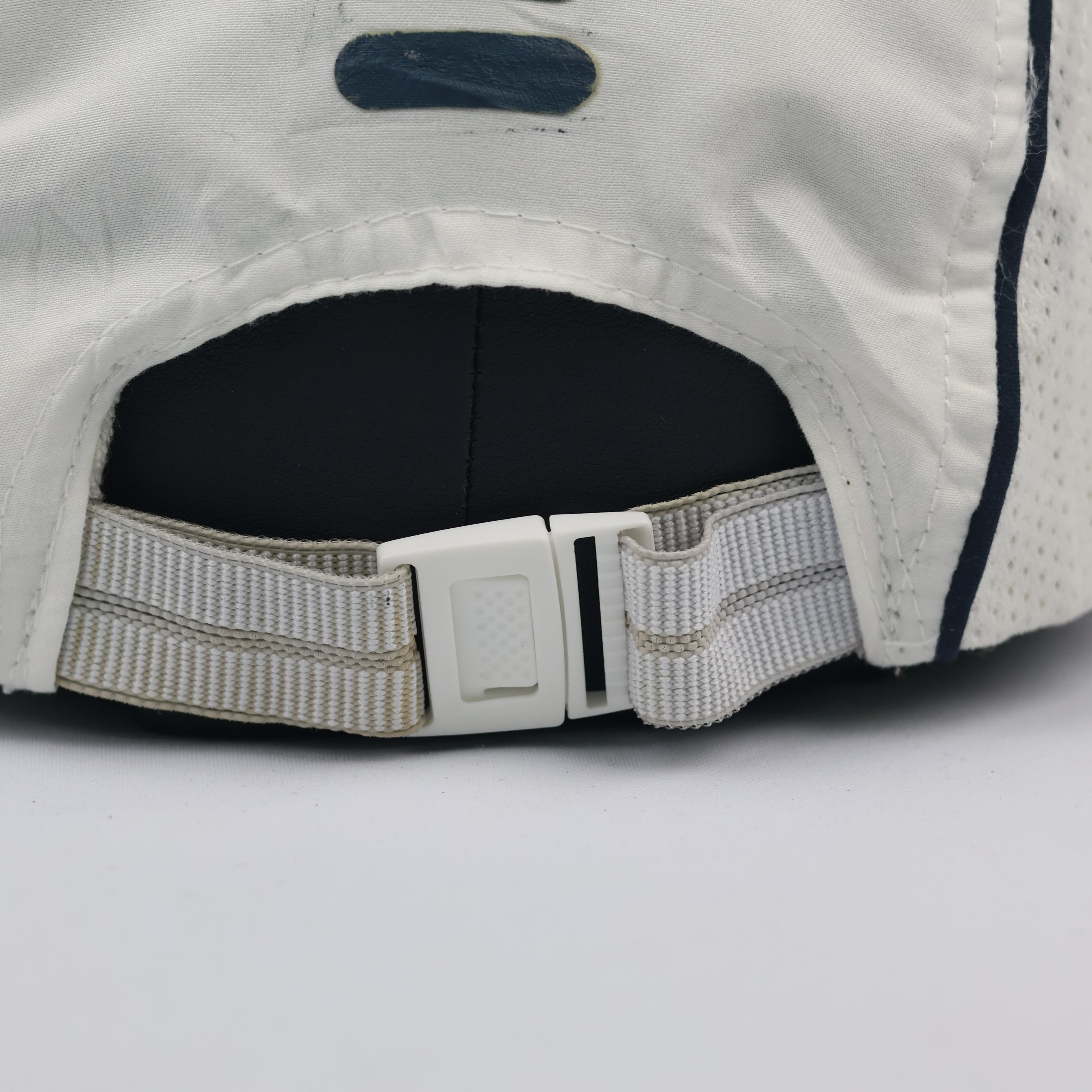 Thrifted FILA Sport White Mesh Side Training Hat - Size 57-59 cm