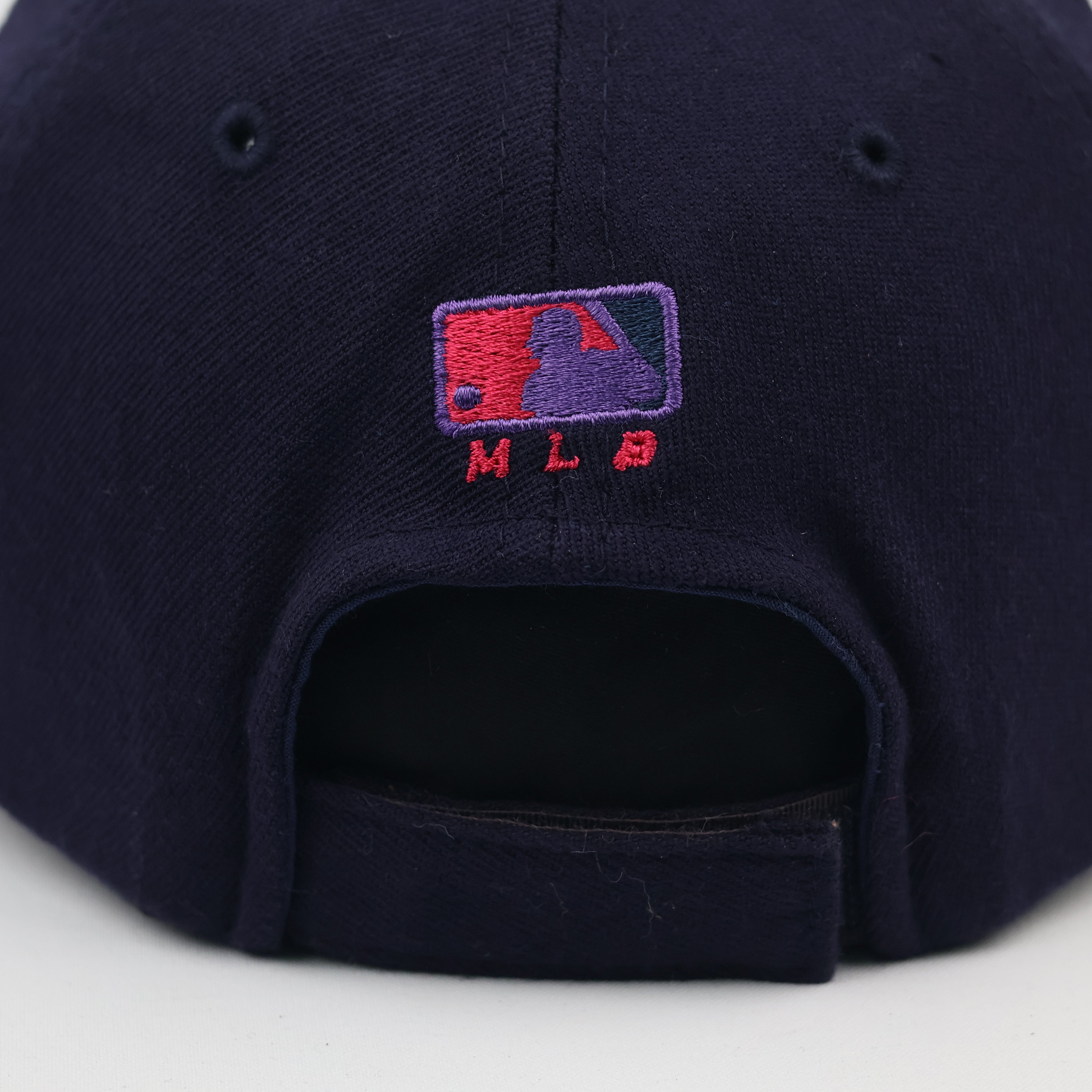Thrifted MLB Yankees Embroidered Navy Blue and Pink Kids/Small Cap