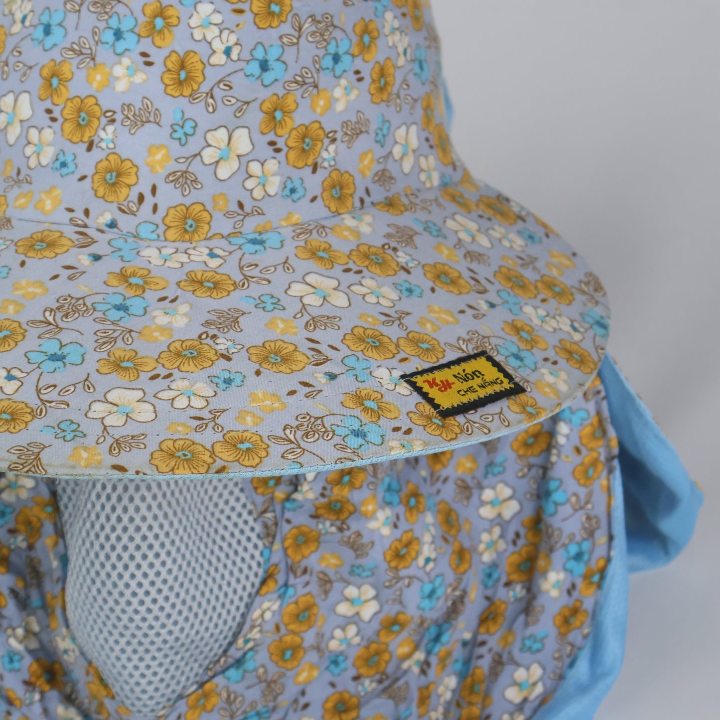 Blue Floral Wide-Brim Hat with Detachable Face & Neck Cove
