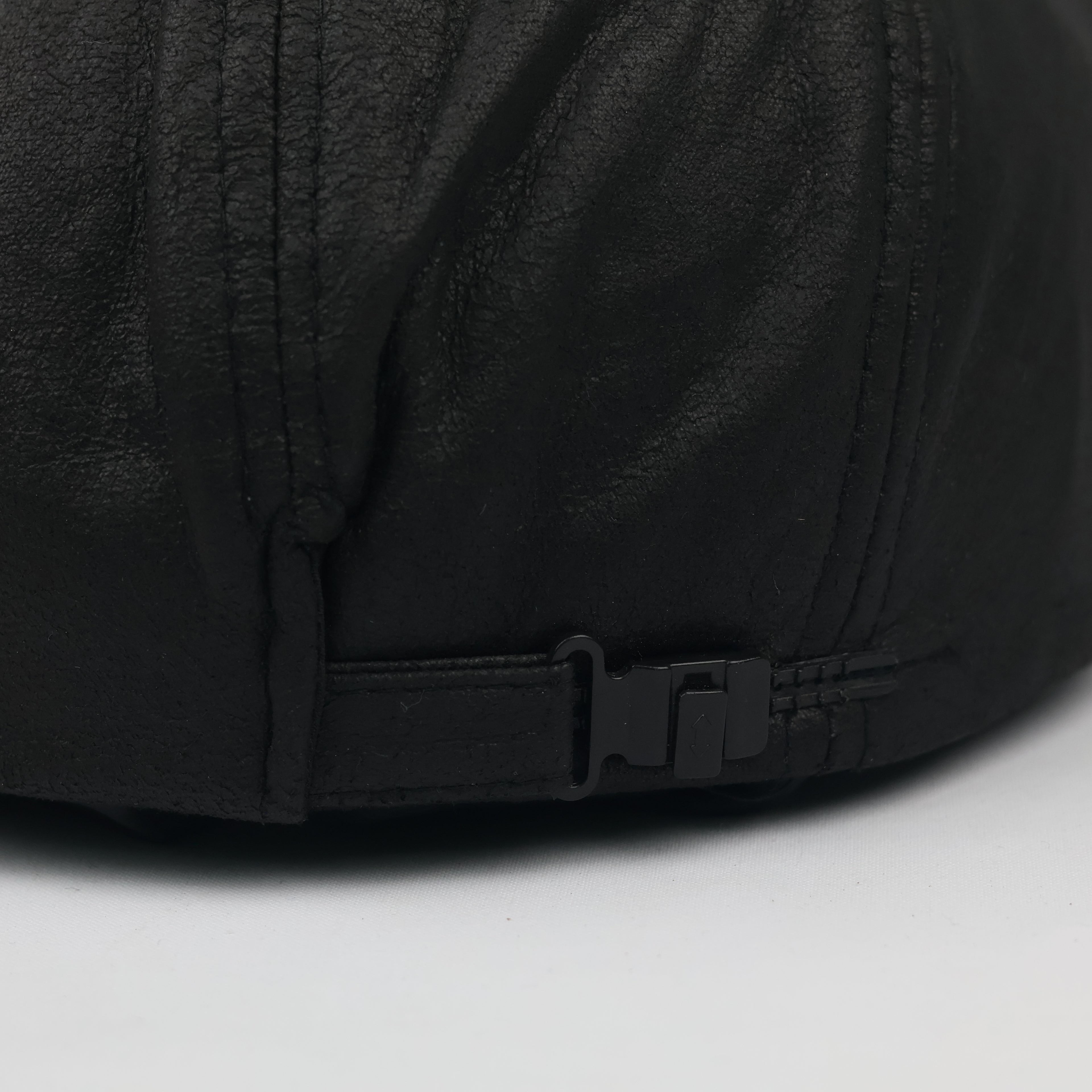 Vintage Hologramme Black Faux Leather Flat Cap - Size 58 cm