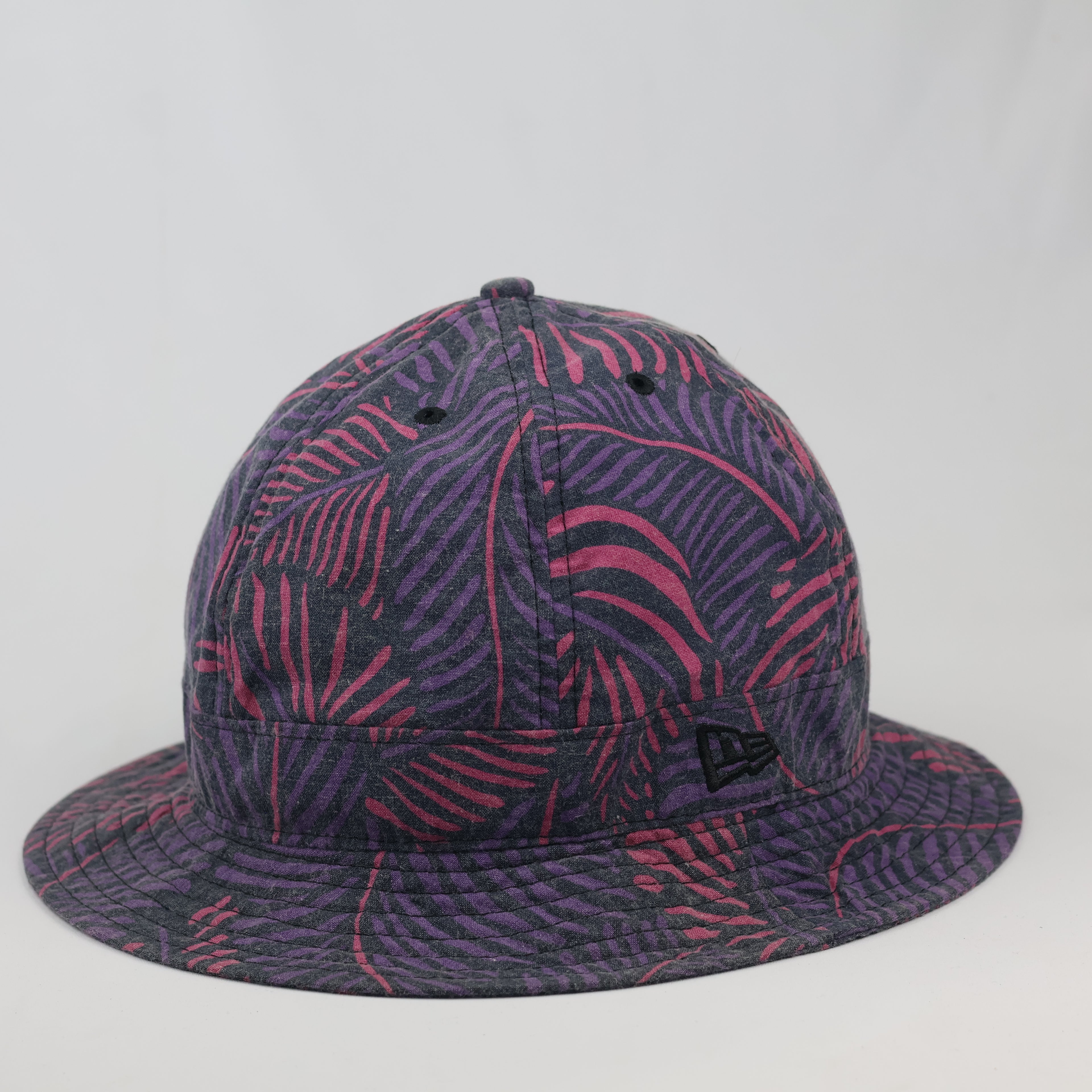 Thrifted New Era Fitted Explorer Hat - Size 7 1/2 (59.6cm) Tropical Pattern