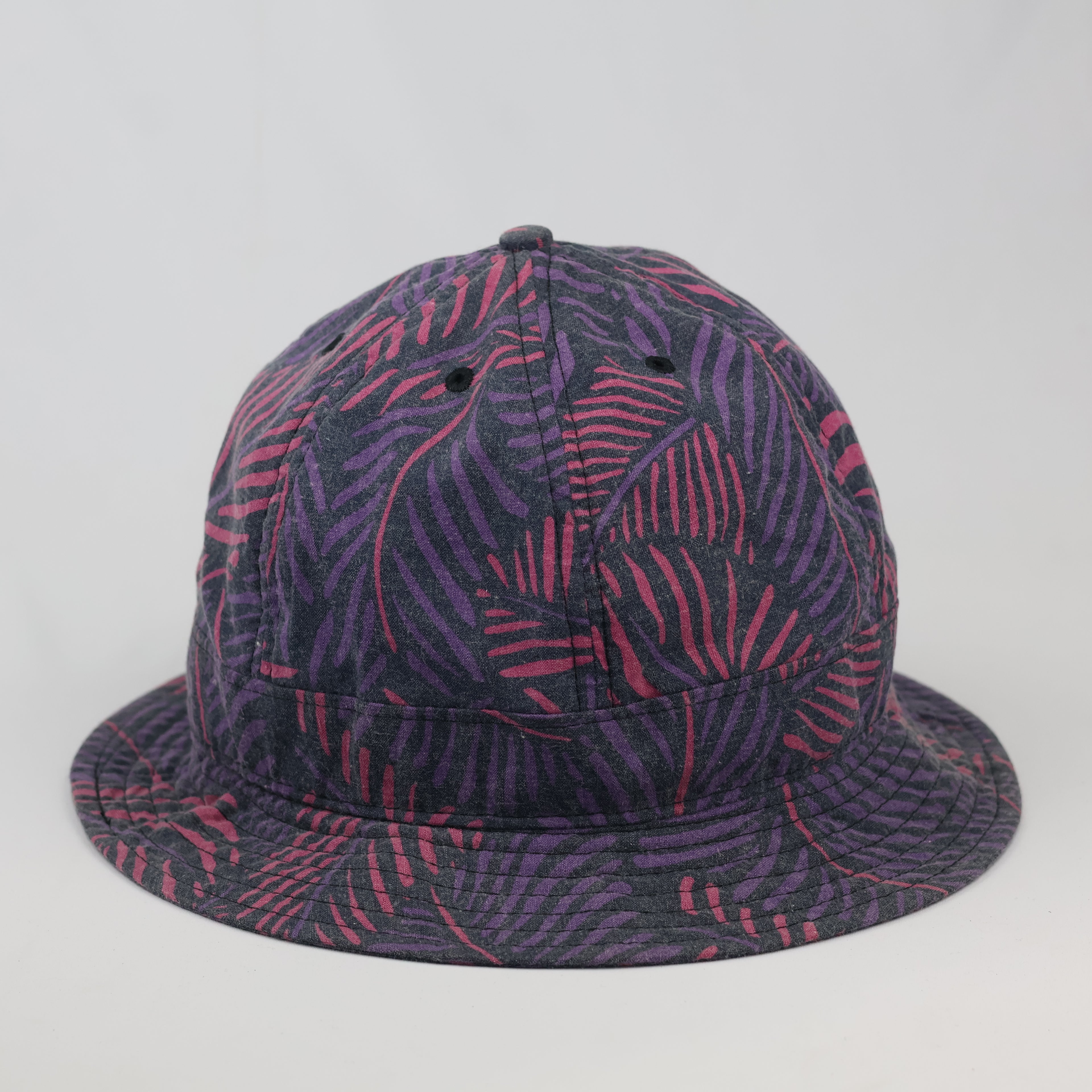 Thrifted New Era Fitted Explorer Hat - Size 7 1/2 (59.6cm) Tropical Pattern