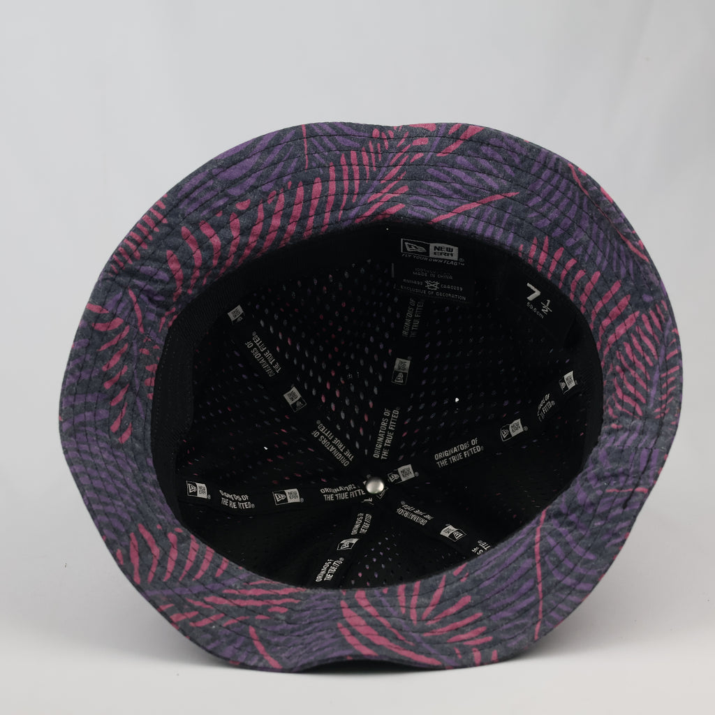 Thrifted New Era Fitted Explorer Hat - Size 7 1/2 (59.6cm) Tropical Pattern
