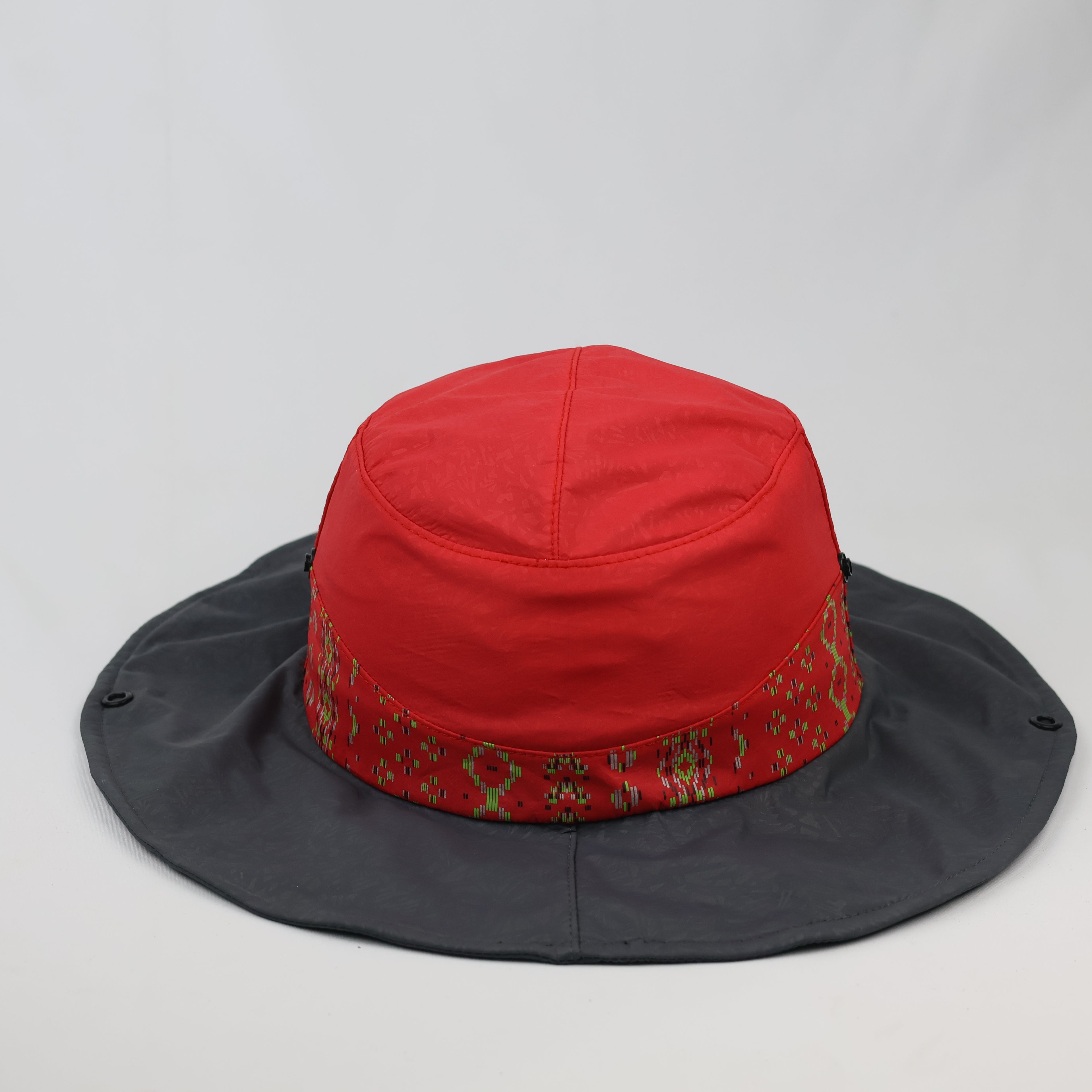 Thrifted Outdoor Wide Brim Sun Hat Red Grey Hiking Cap