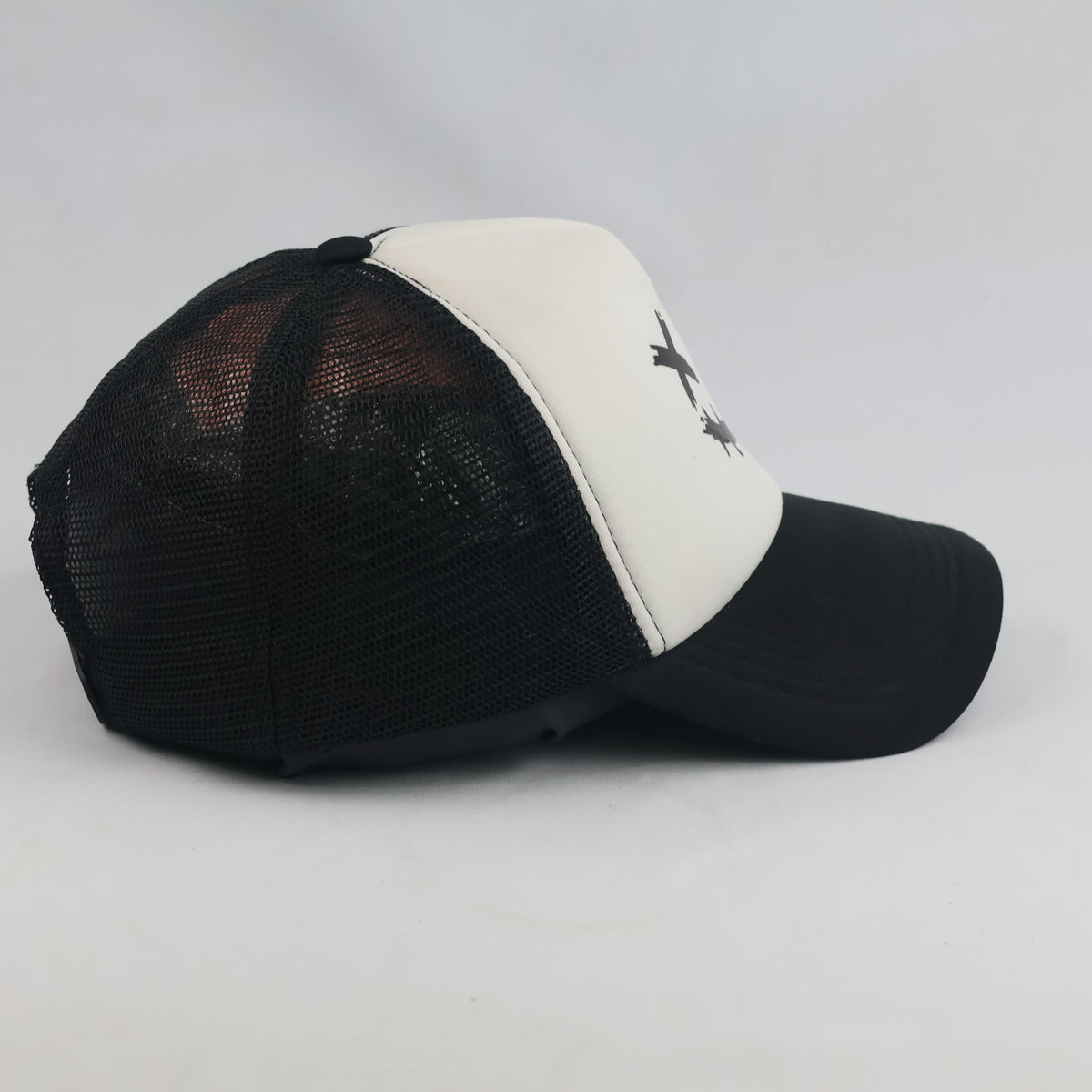 Thrifted Grunge Graphic Mesh Snapback Cap (57-59cm) | 10362