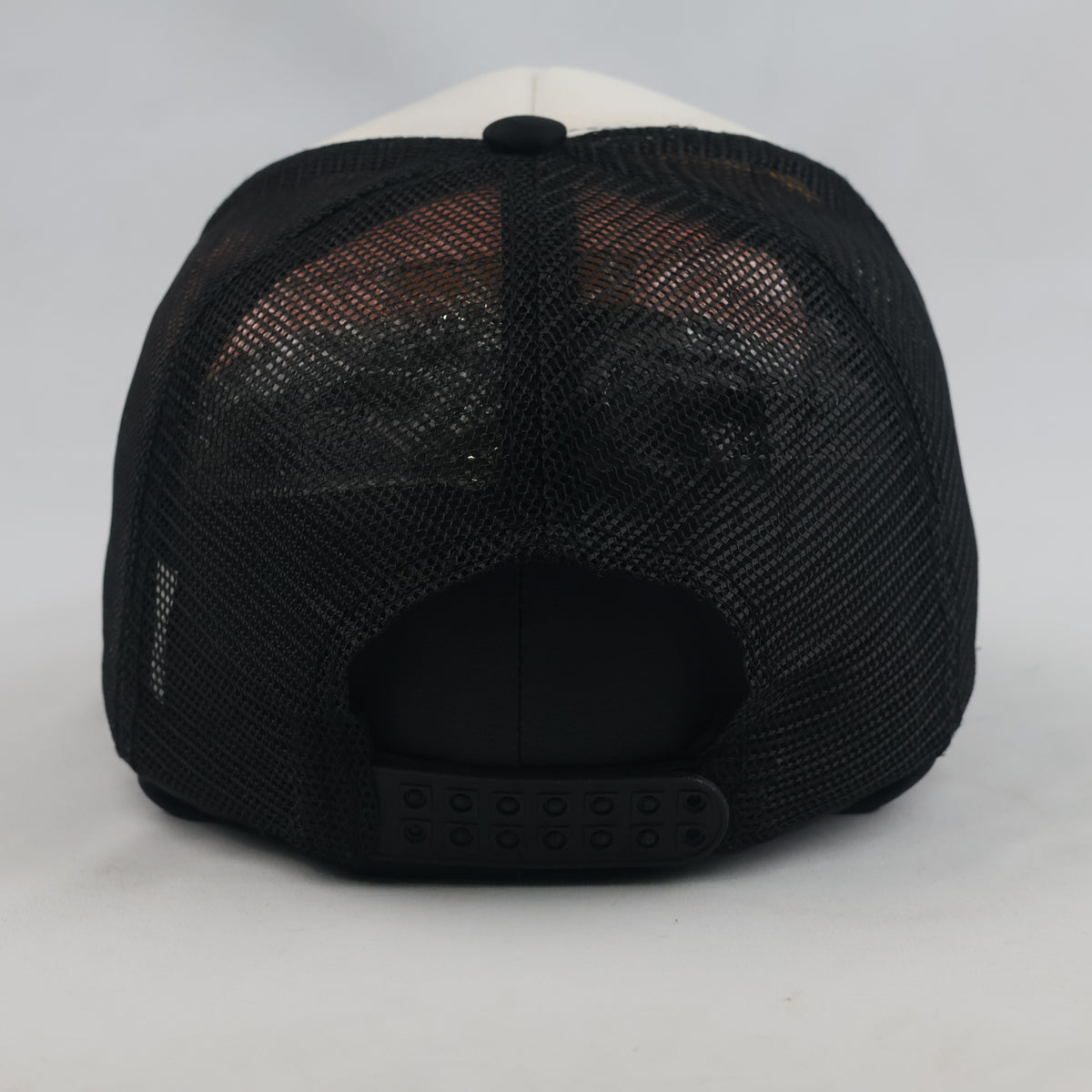 Thrifted Grunge Graphic Mesh Snapback Cap (57-59cm) | 10362