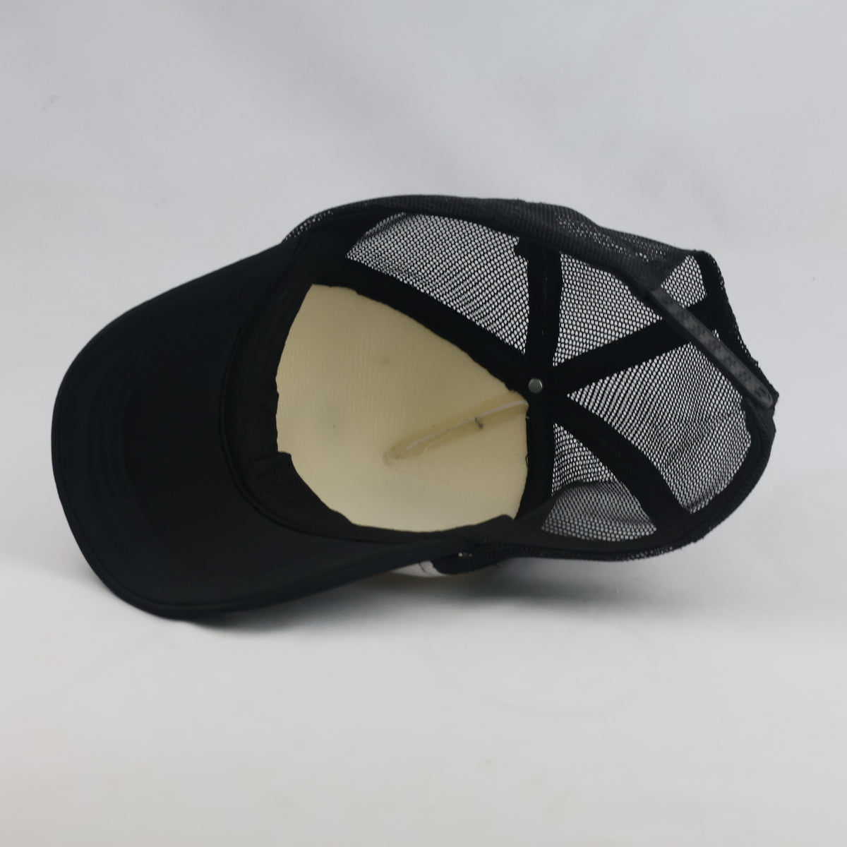 Thrifted Grunge Graphic Mesh Snapback Cap (57-59cm) | 10362