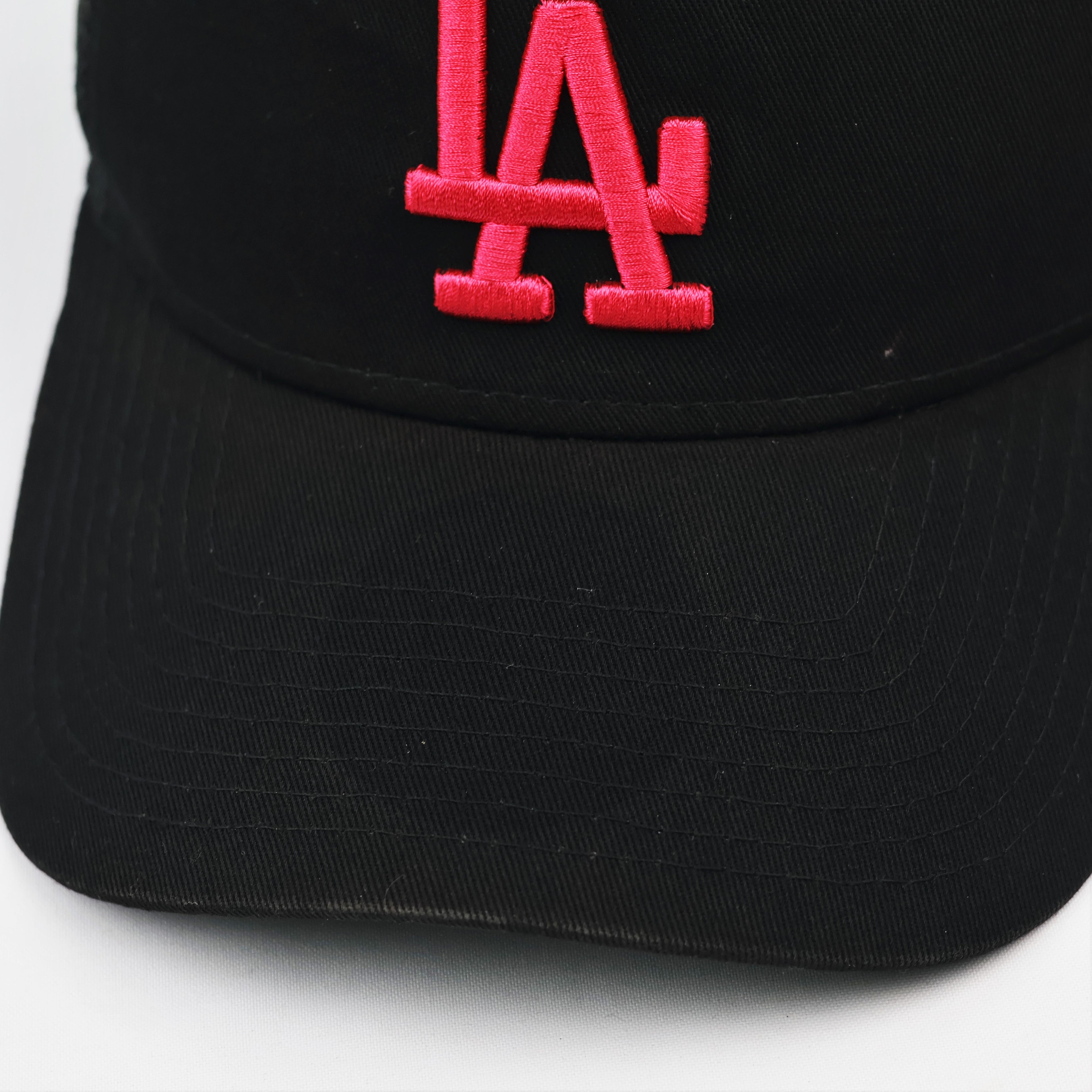 Thrifted New Era LA Dodgers Embroidered Mesh Snapback Cap