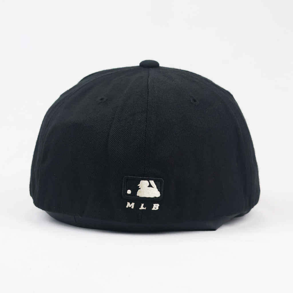 Vintage Chicago White Sox MLB Embroidered Cap - Black/White