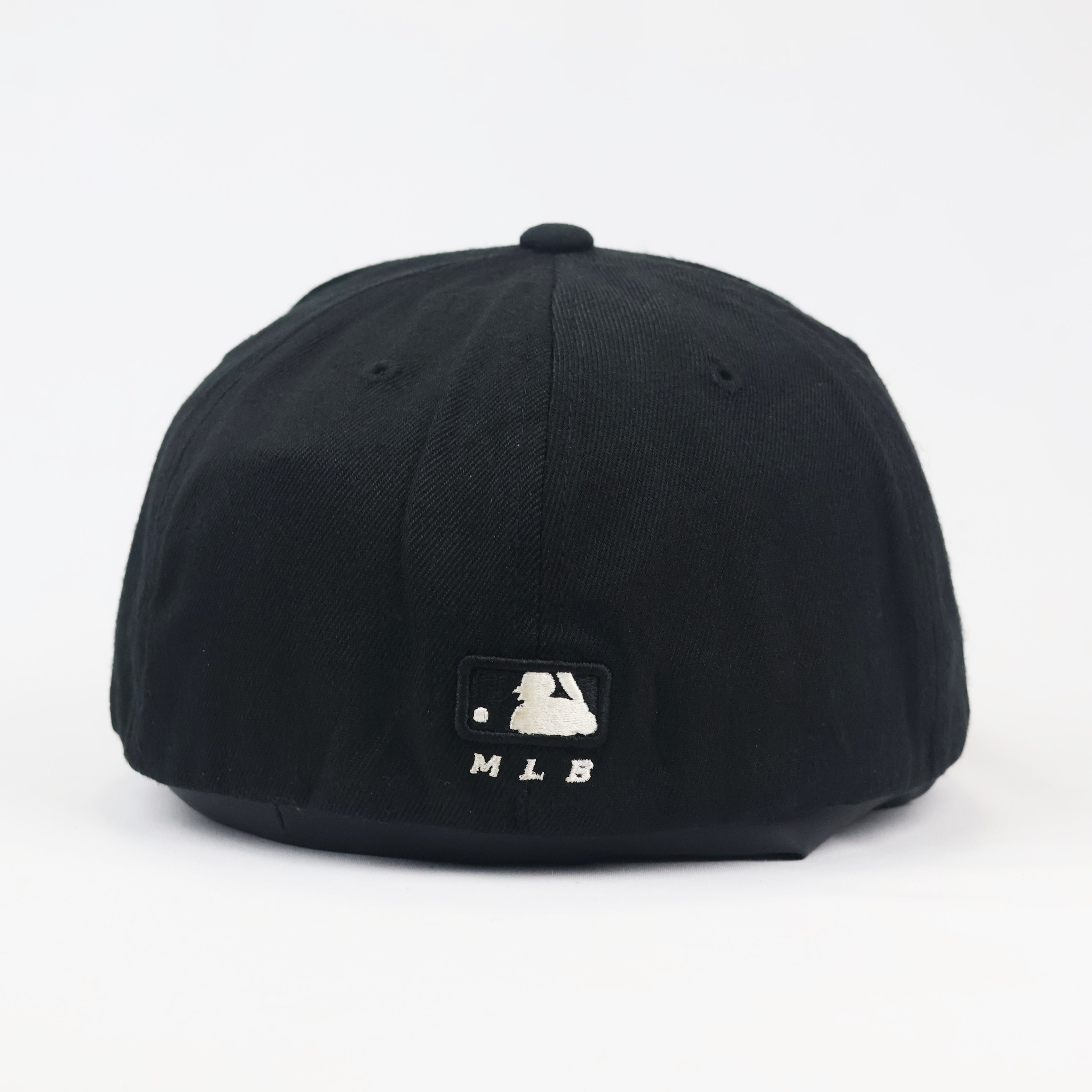 Vintage Chicago White Sox MLB Embroidered Cap - Black/White