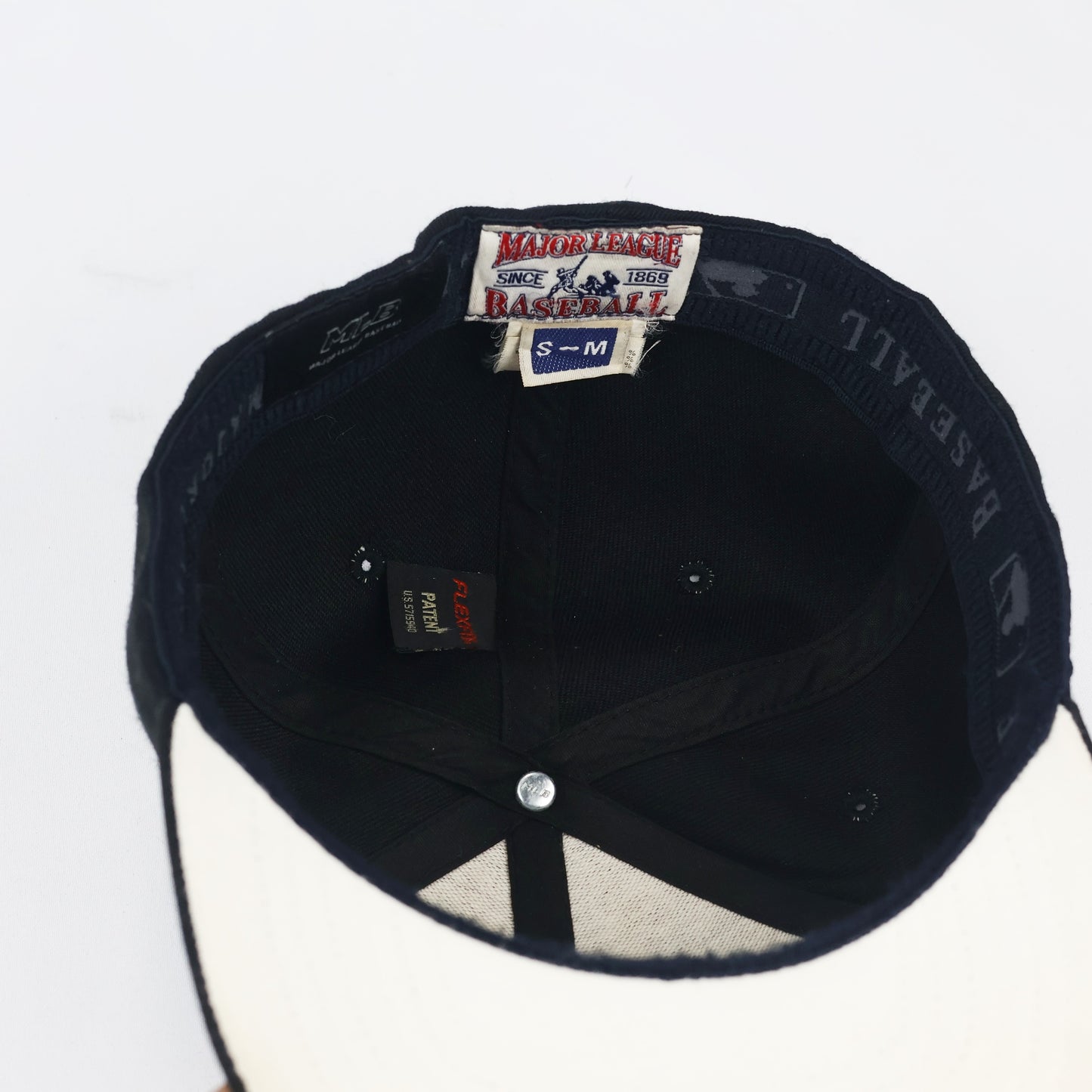 Vintage Chicago White Sox MLB Embroidered Cap - Black/White