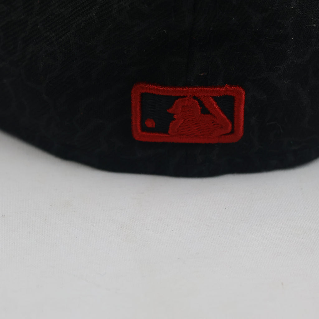 thrifted New Era 59FIFTY Black & Red NY Yankees fitted Cap (59-60cm) | 10390