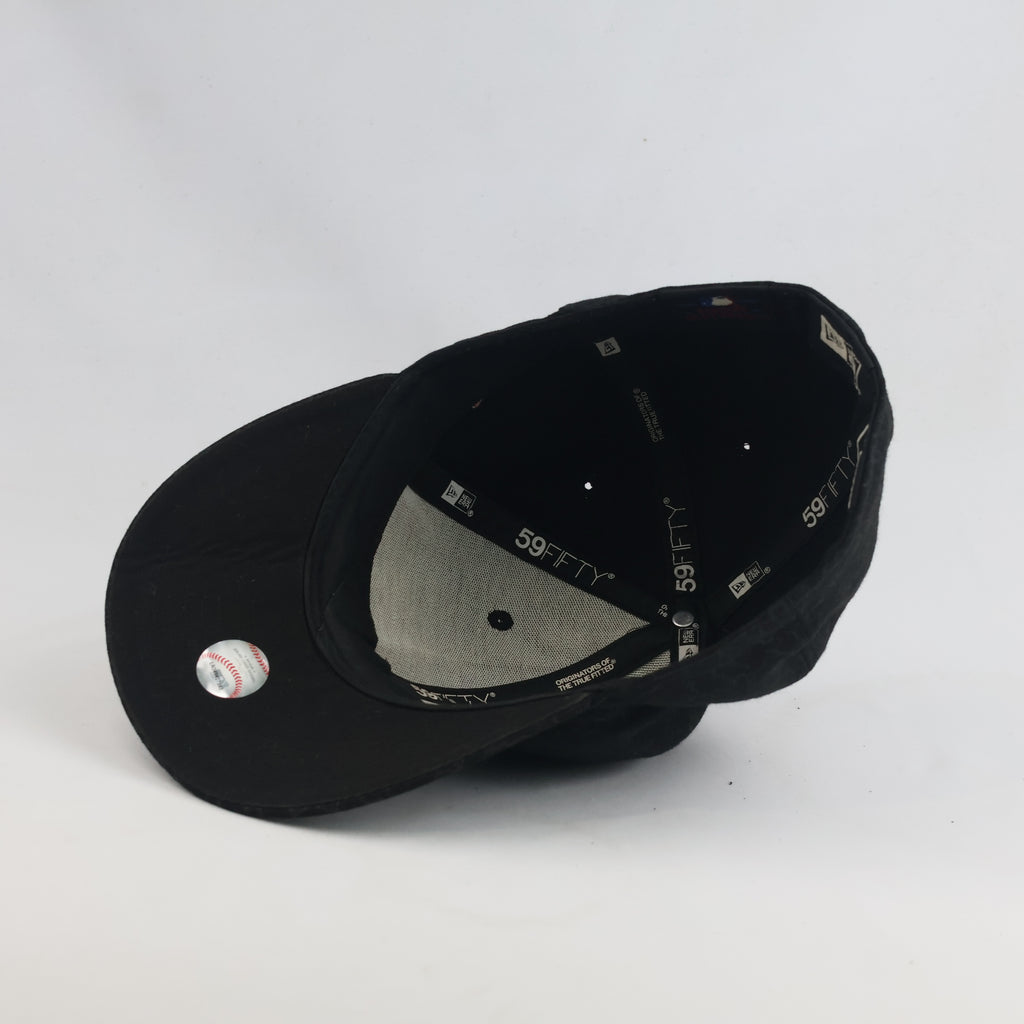 thrifted New Era 59FIFTY Black & Red NY Yankees fitted Cap (59-60cm) | 10390