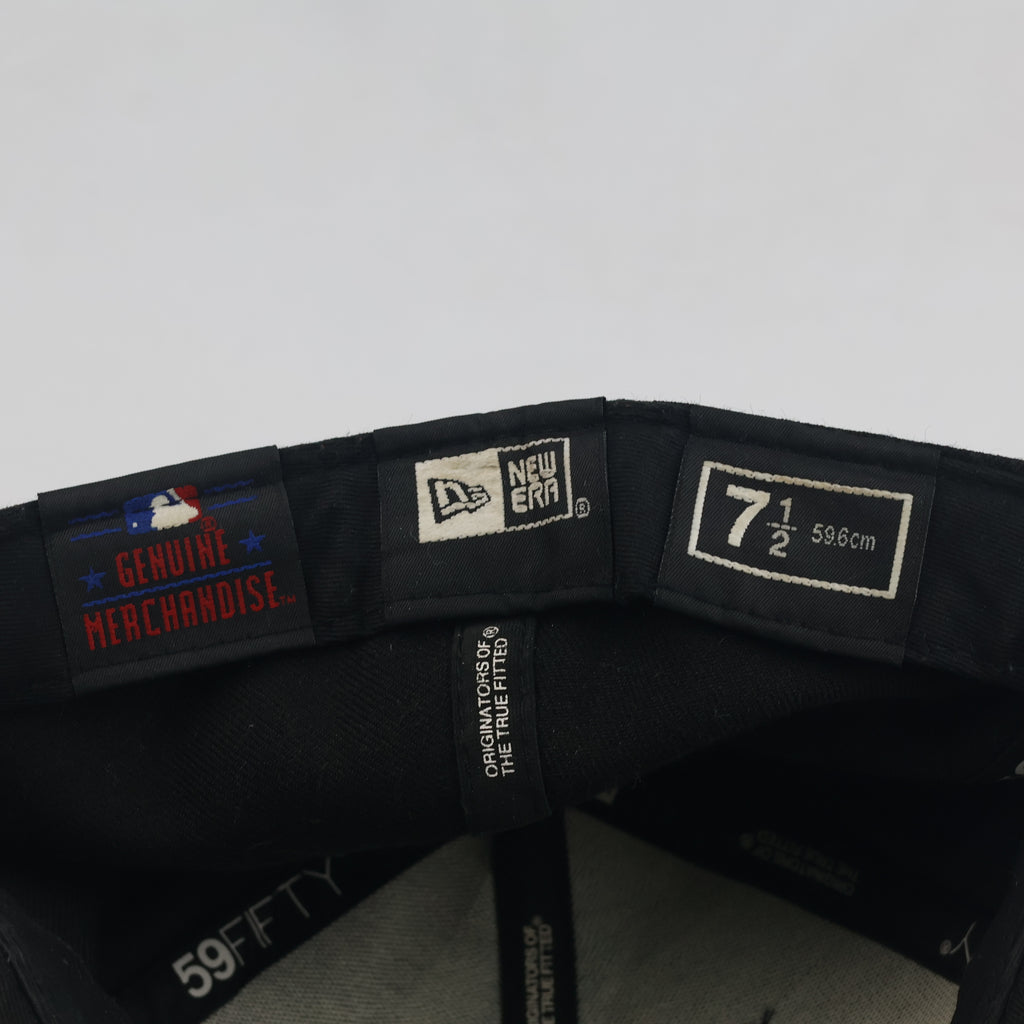 thrifted New Era 59FIFTY Black & Red NY Yankees fitted Cap (59-60cm) | 10390
