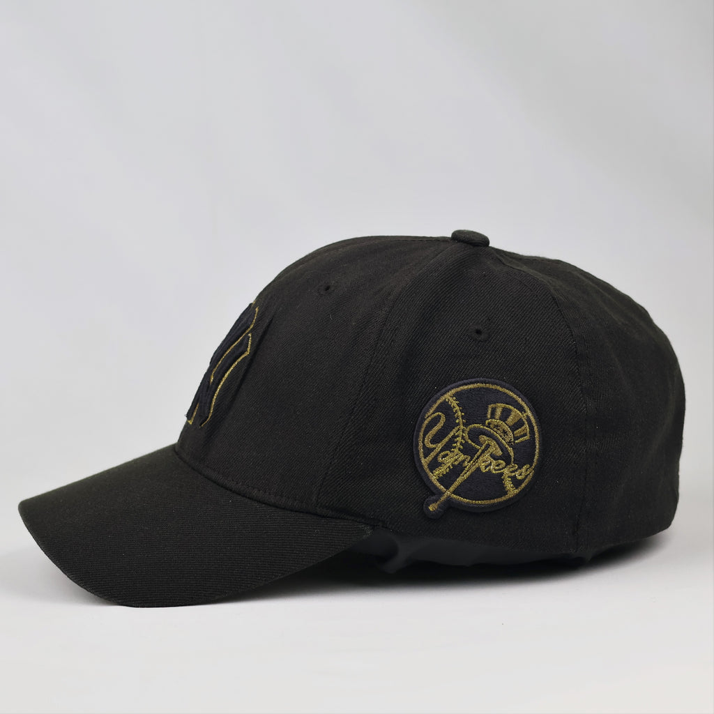 Thrifted MLB New York Yankees Black Fitted Cap - Size M-XL (60-62 cm)