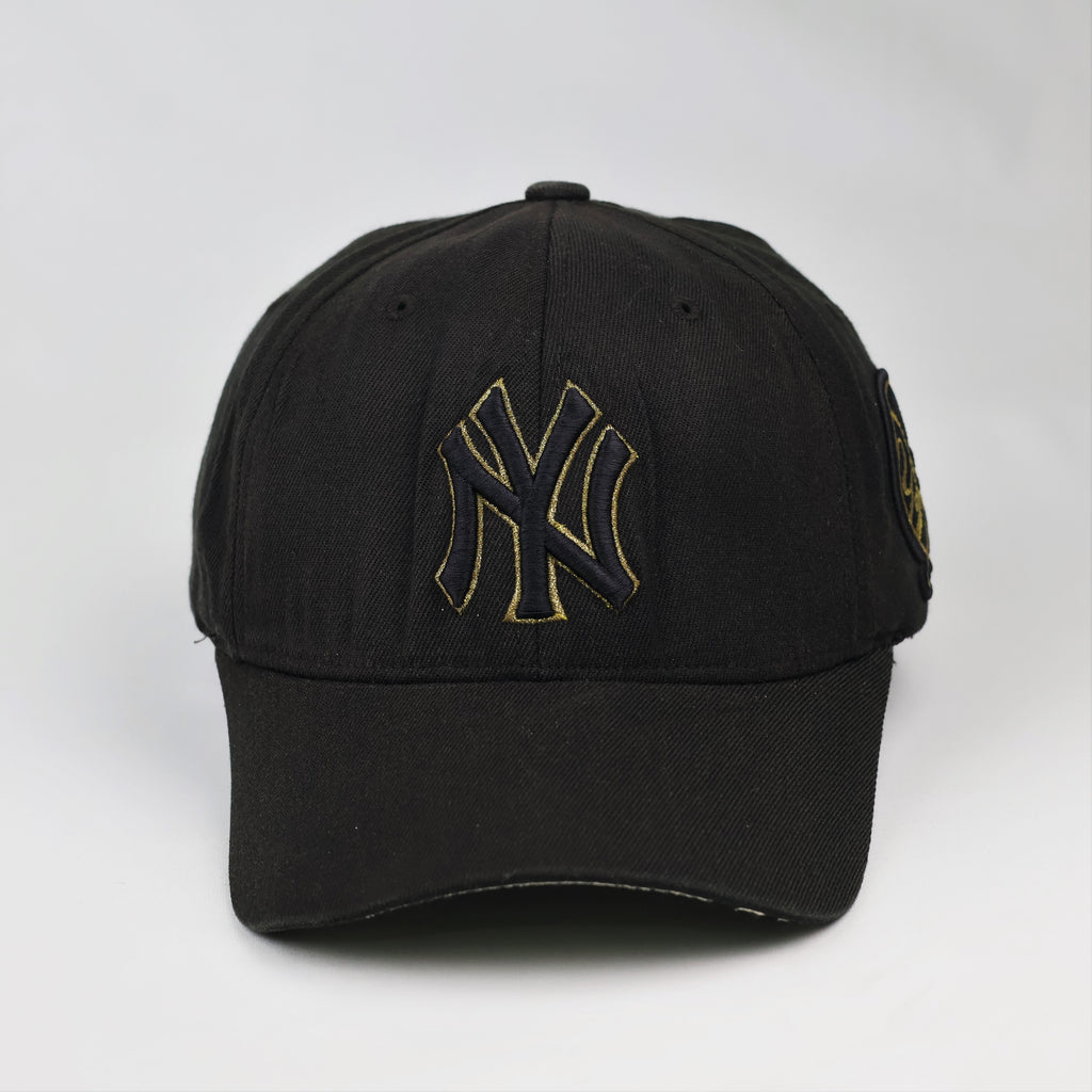 Thrifted MLB New York Yankees Black Fitted Cap - Size M-XL (60-62 cm)