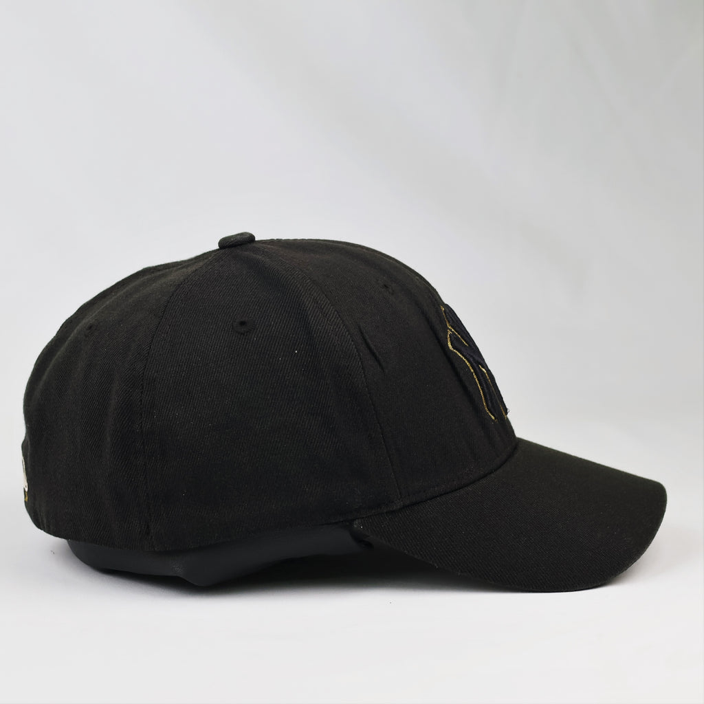 Thrifted MLB New York Yankees Black Fitted Cap - Size M-XL (60-62 cm)