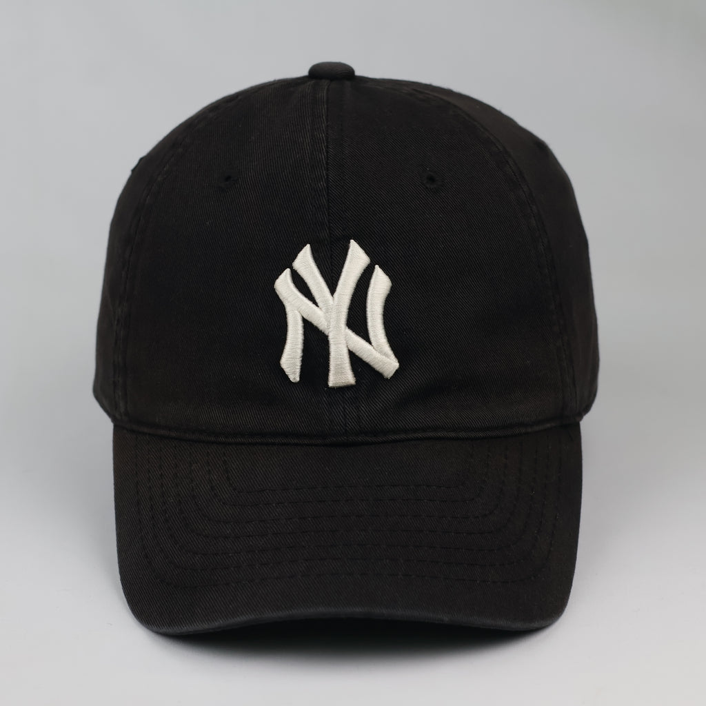 MLB New York Yankees Black Strapback Thrifted Hat - Size 57-59 cm