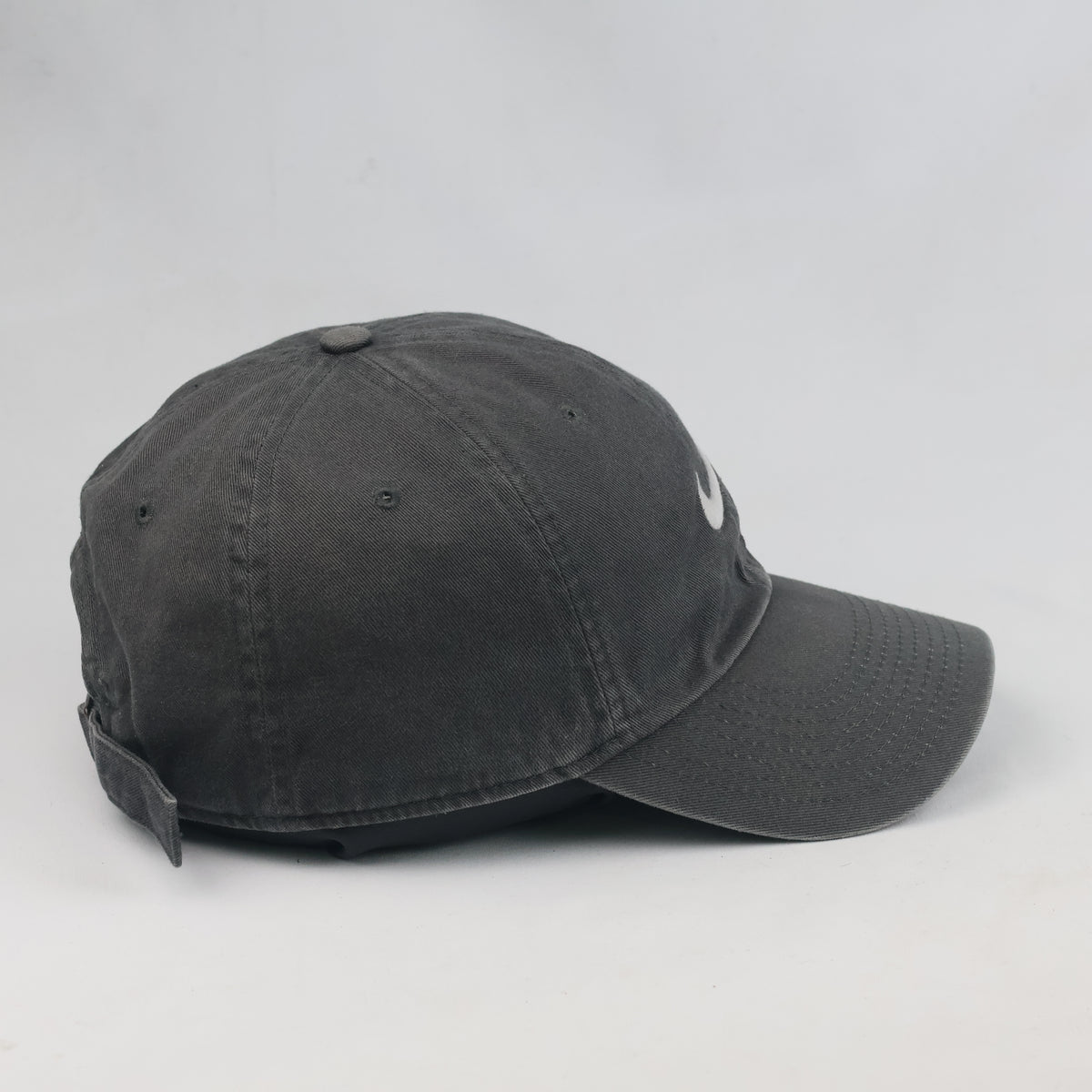 Thrifted Nike Swoosh Adjustable Baseball Cap (58-60cm) | 10381