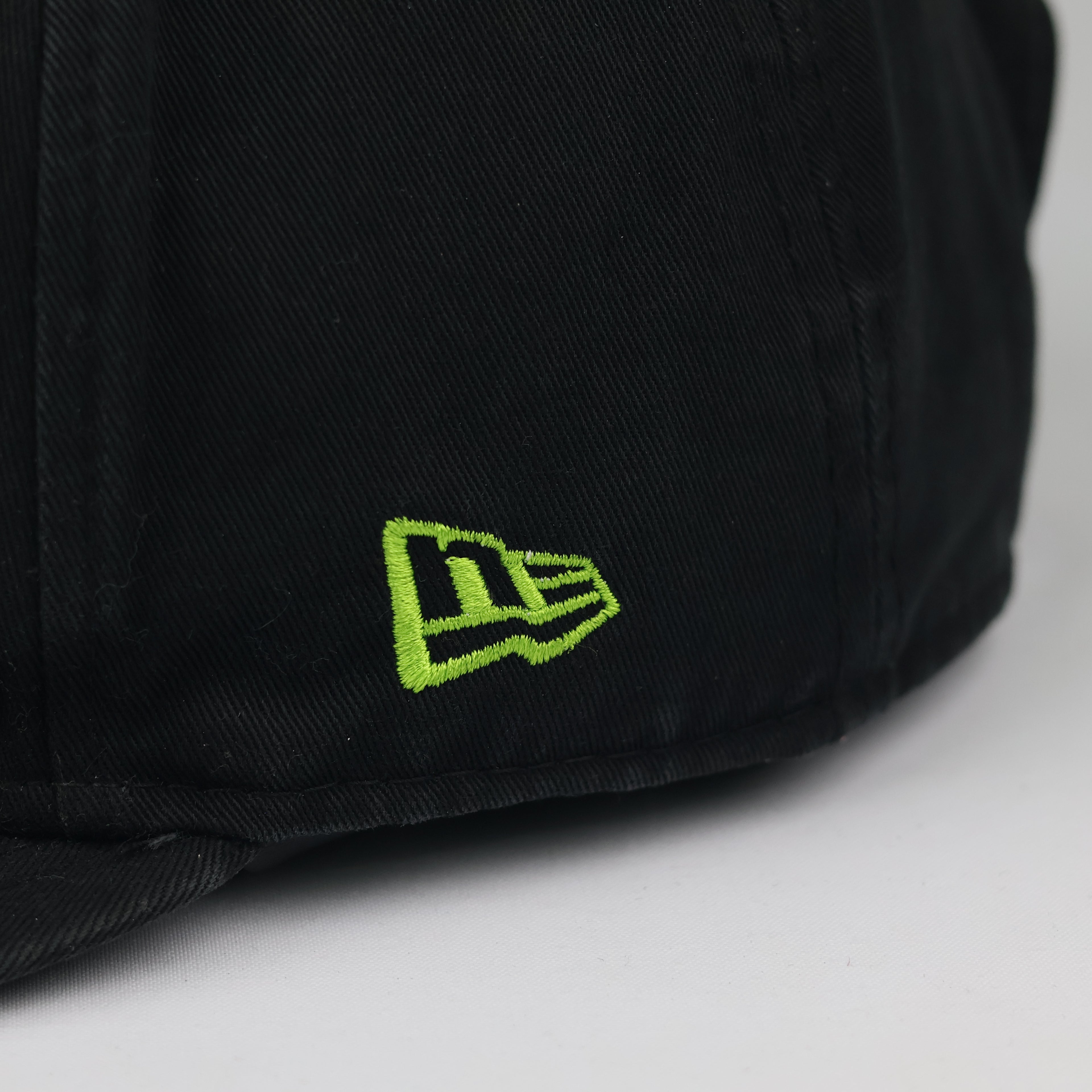 Vintage New Era 9FIFTY Oscar the Grouch Embroidered Cap | Thrifted Streetwear