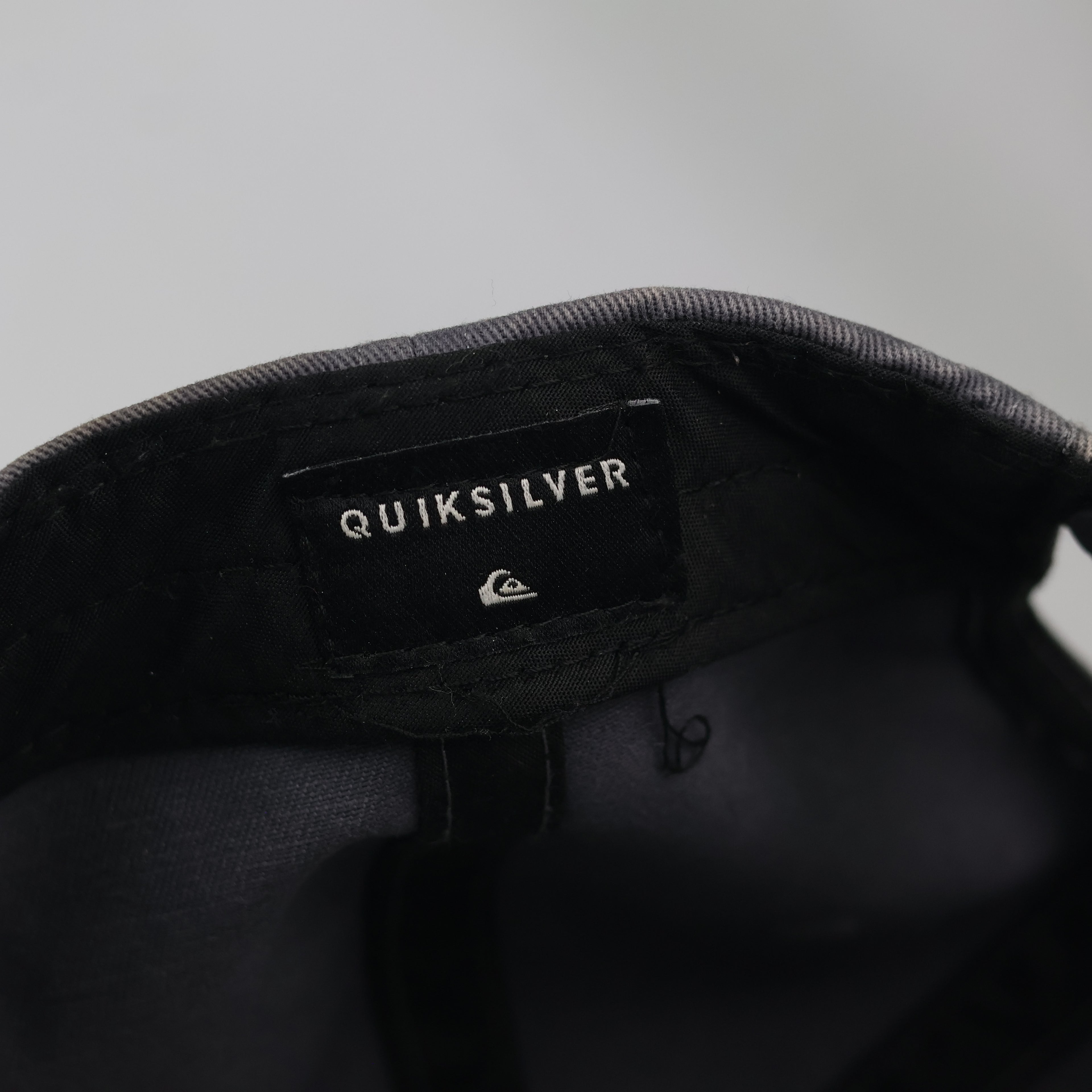 Quiksilver Grey Adjustable Cap | Casual Cotton Snapback Hat 56-58 cm