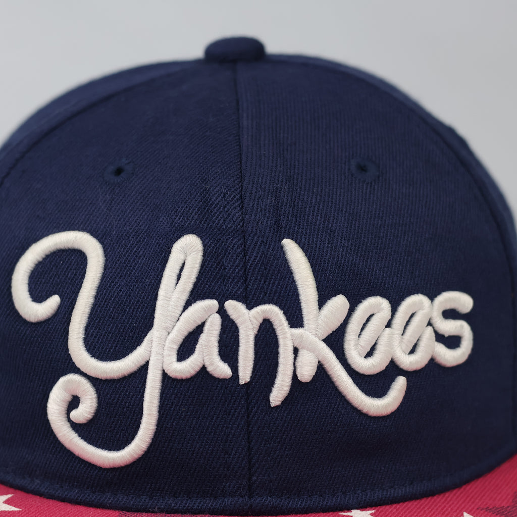 New York Yankees Embroidered Star Brim Cap - Navy Blue/Pink Snapback