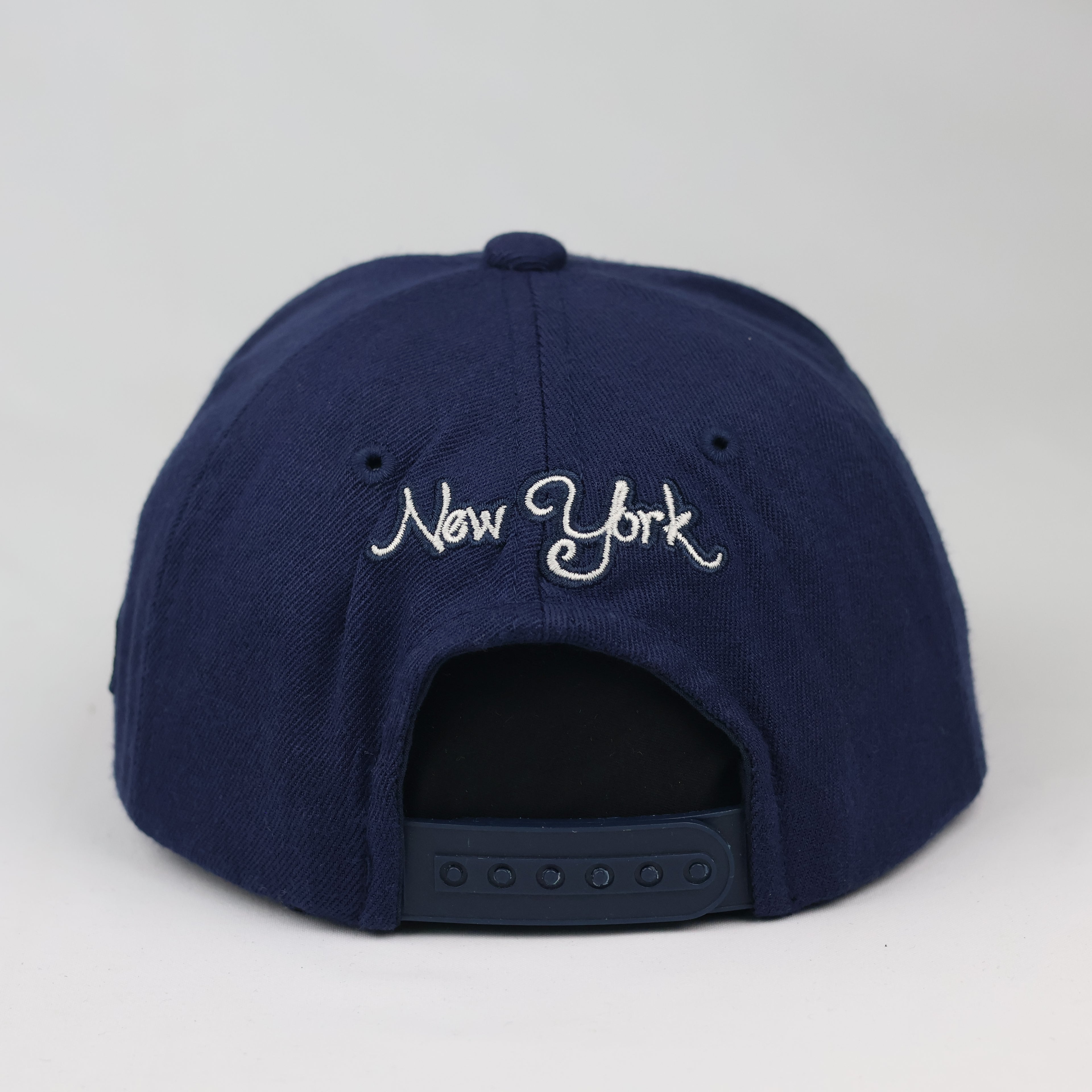 New York Yankees Embroidered Star Brim Cap - Navy Blue/Pink Snapback