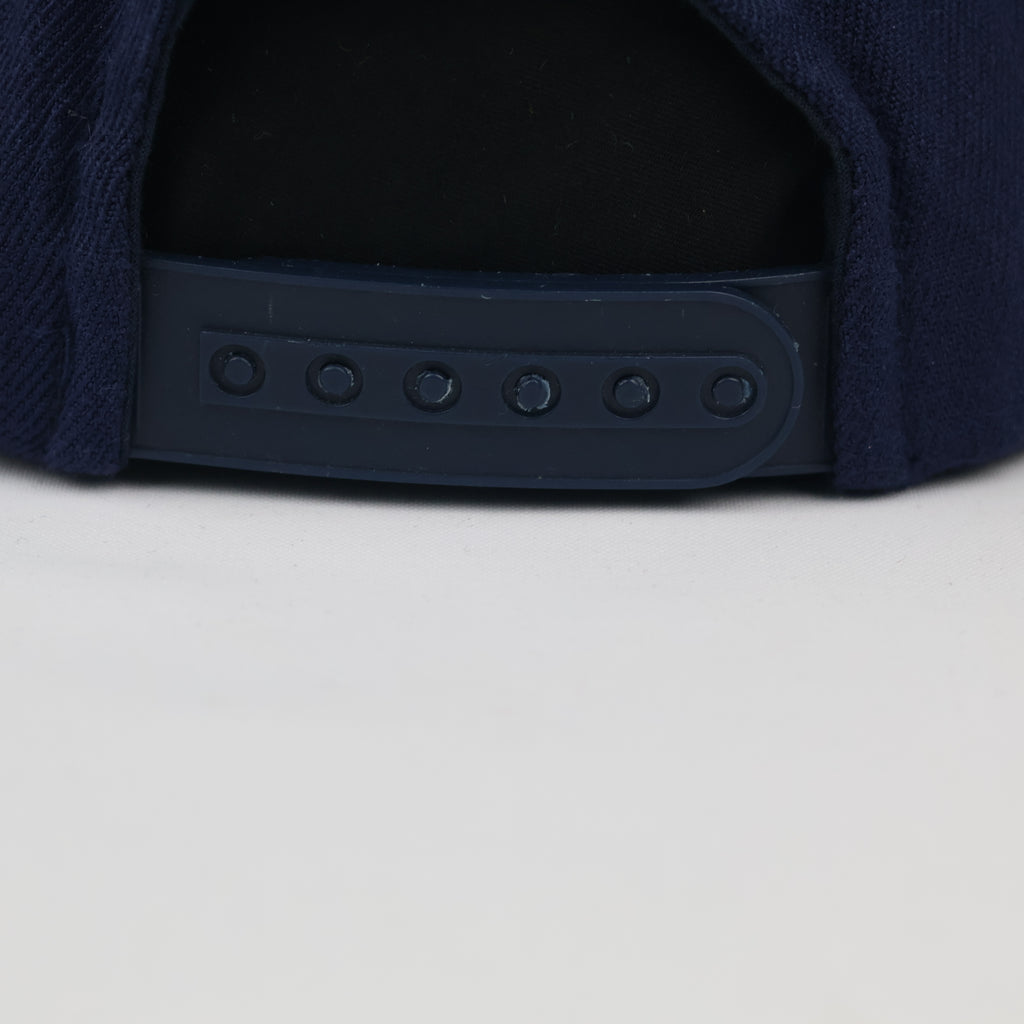 New York Yankees Embroidered Star Brim Cap - Navy Blue/Pink Snapback