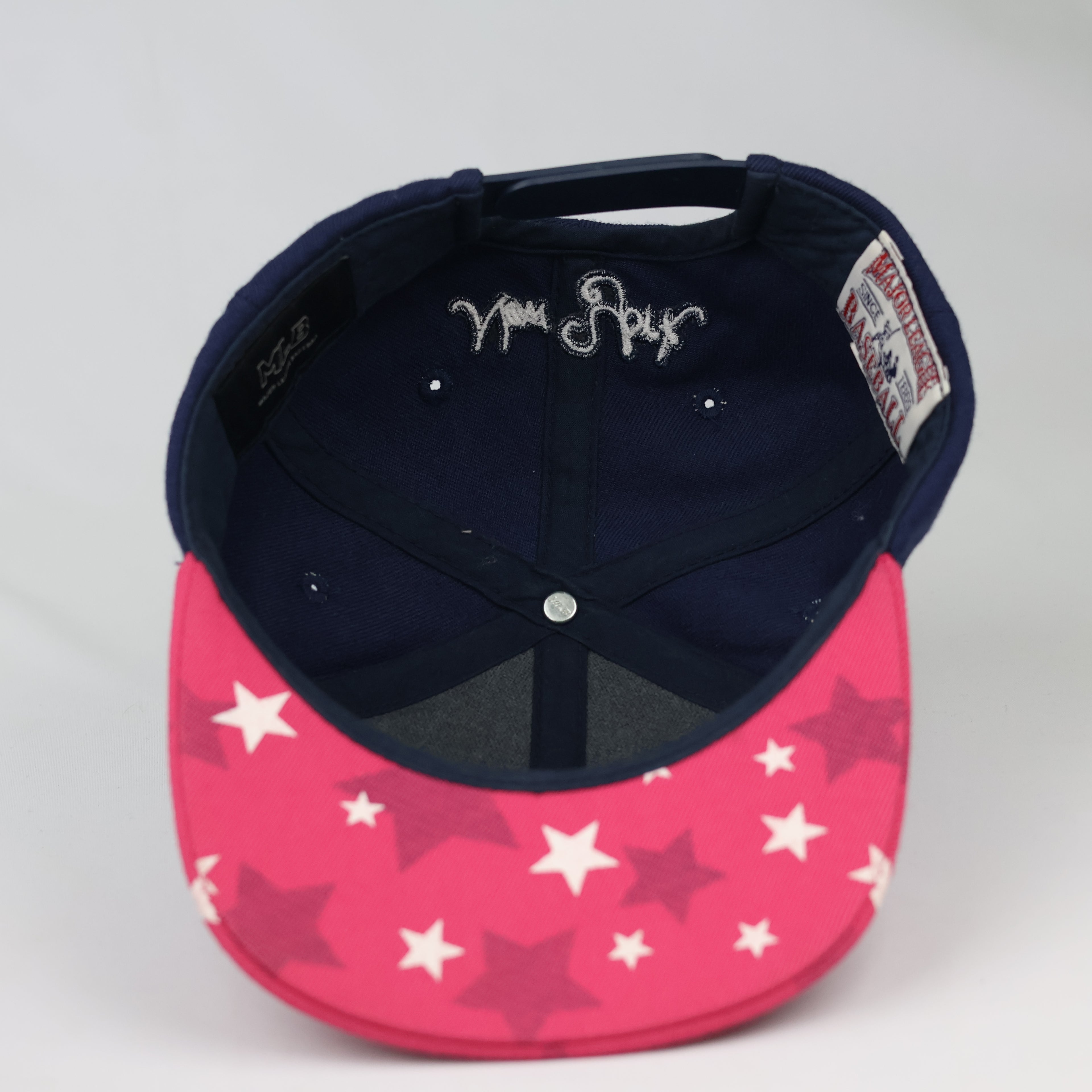 New York Yankees Embroidered Star Brim Cap - Navy Blue/Pink Snapback