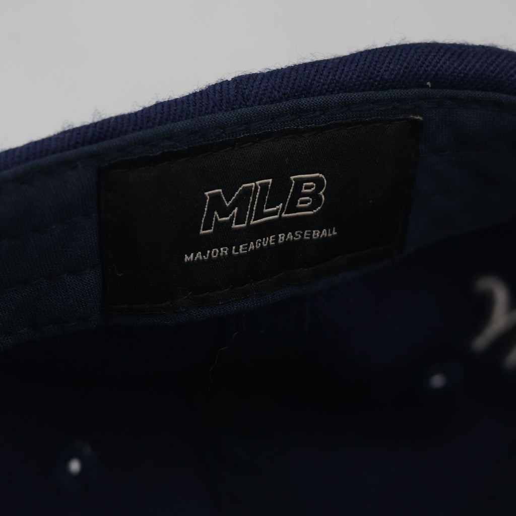 New York Yankees Embroidered Star Brim Cap - Navy Blue/Pink Snapback