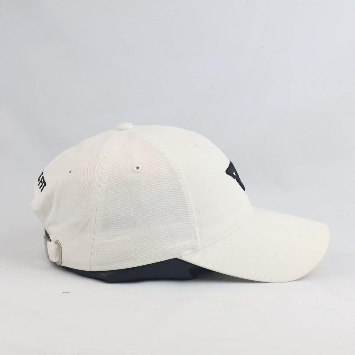 Thrifted ROC FIT White Strapback Hat Made in Korea (57-59cm) | 10403