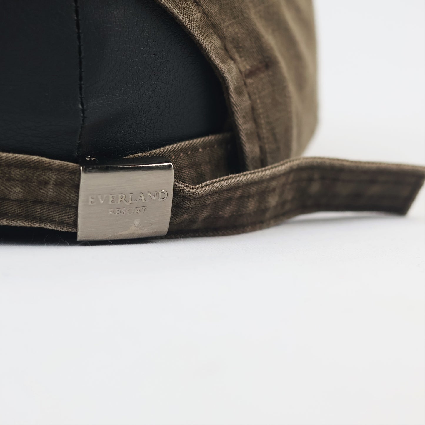 Everland Resort Graphic Thrifted Cap - Khaki Brown "Holiday 76" Adjustable