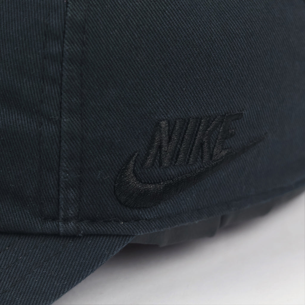 Nike Heritage86 Graphic Thrifted Cap - Black with Yellow Smiley Face Logo