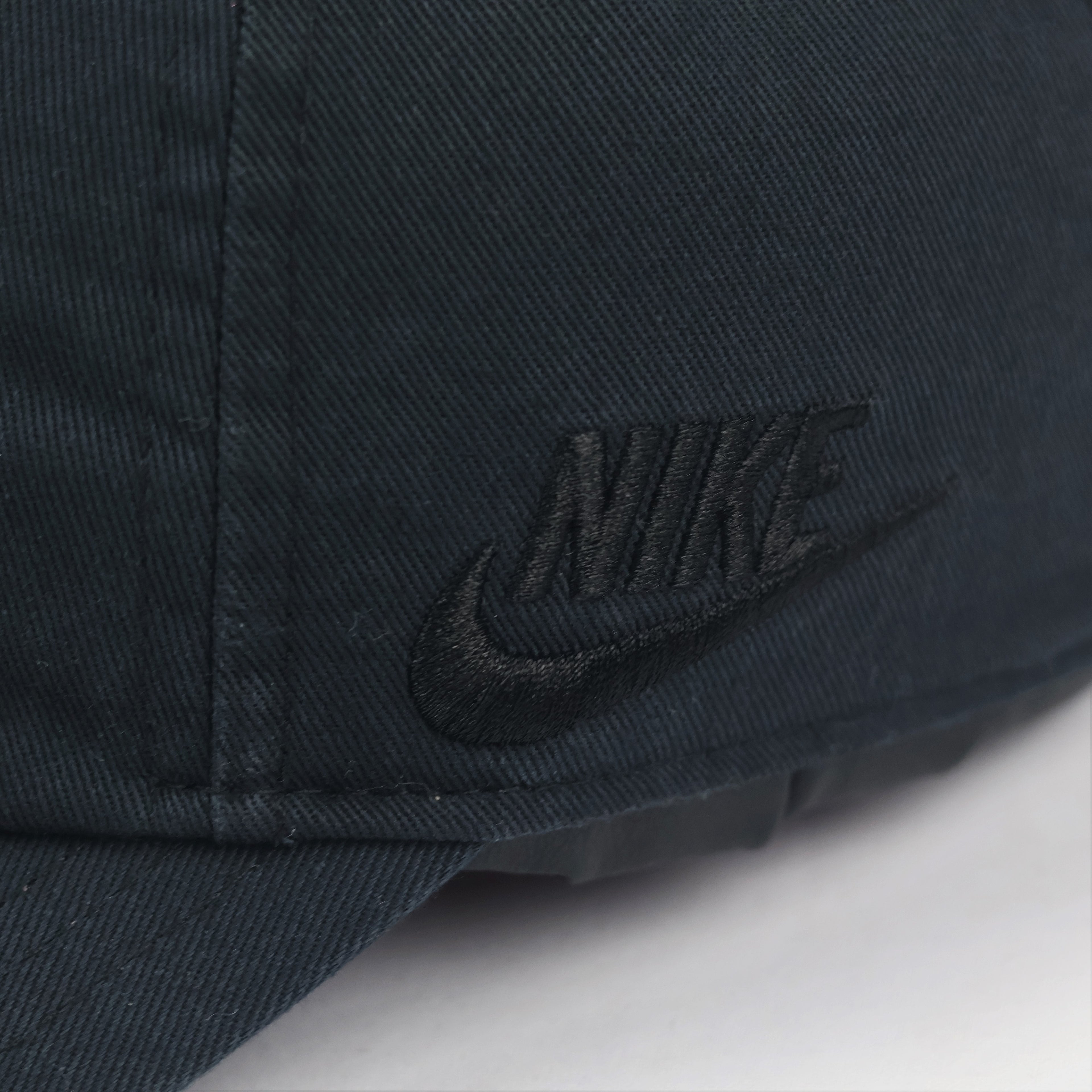 Nike Heritage86 Graphic Thrifted Cap - Black with Yellow Smiley Face Logo