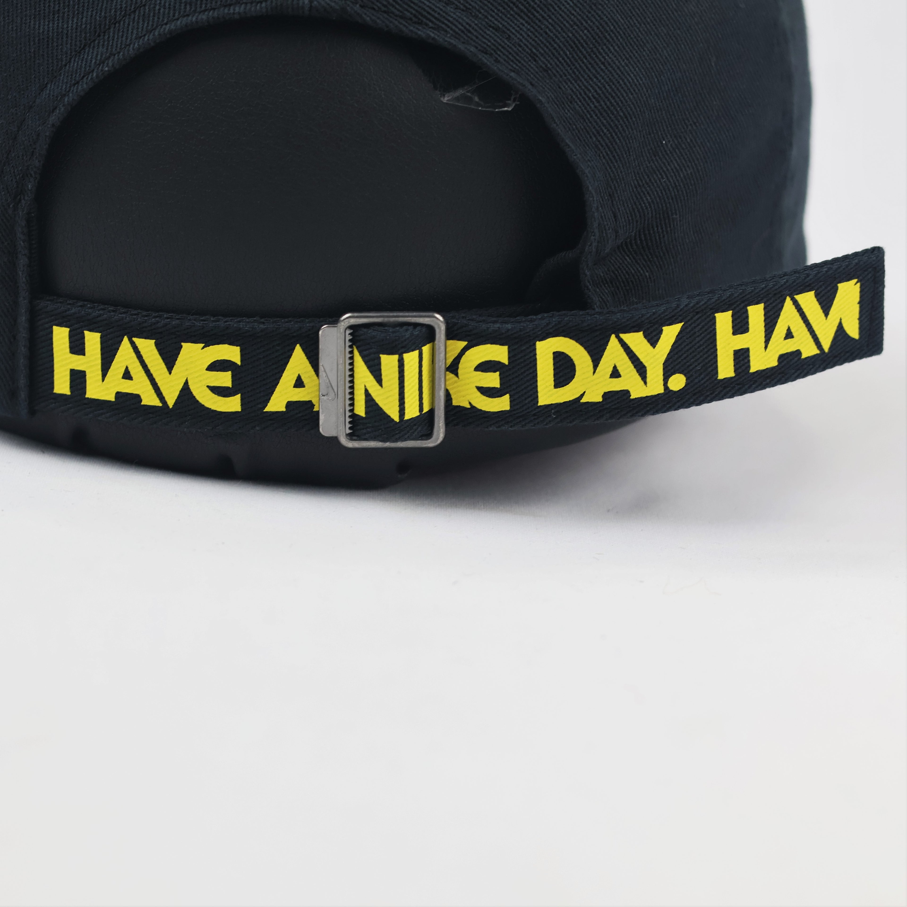 Nike Heritage86 Graphic Thrifted Cap - Black with Yellow Smiley Face Logo