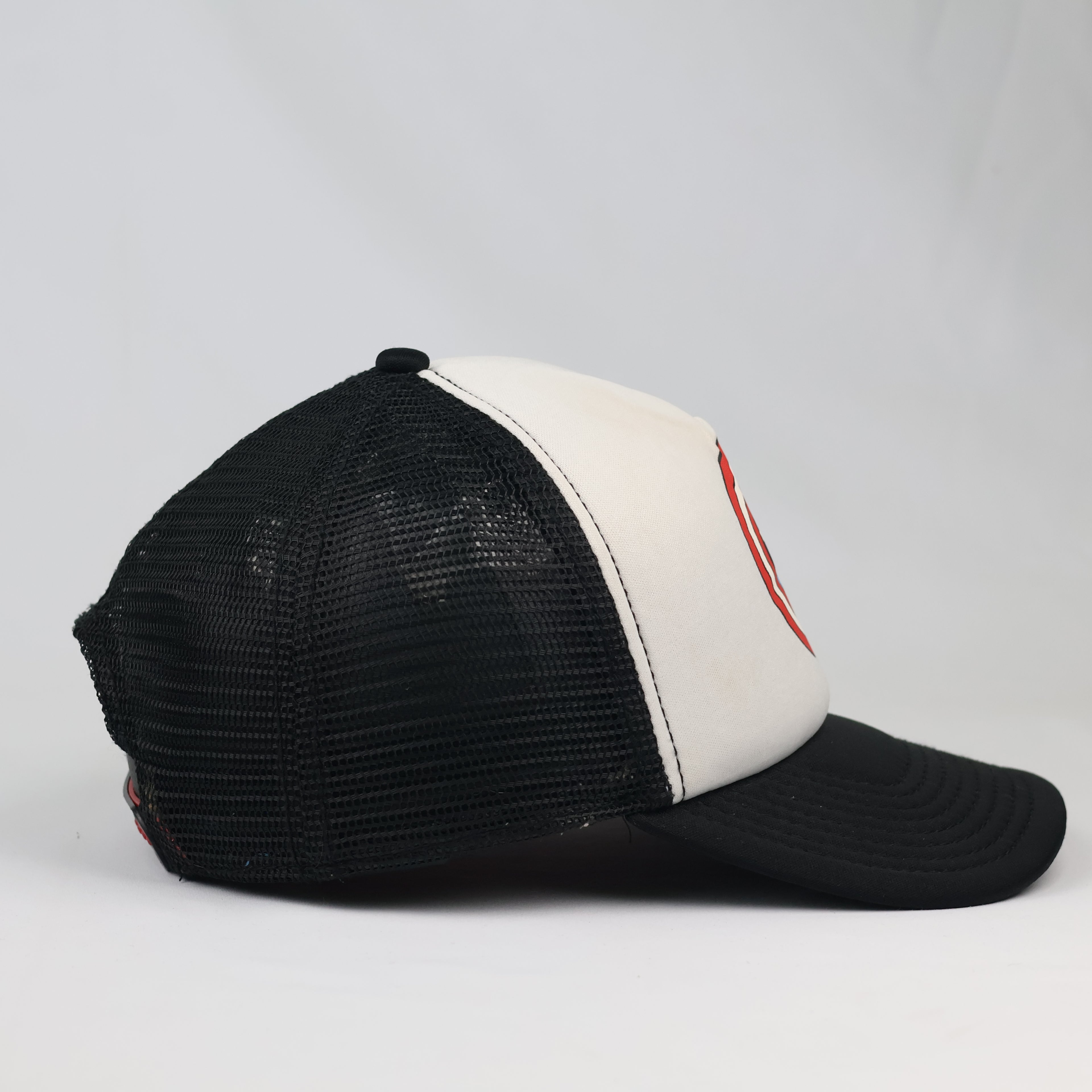Vintage Marvel Captain America Mesh Trucker Cap - Black & White Snapback